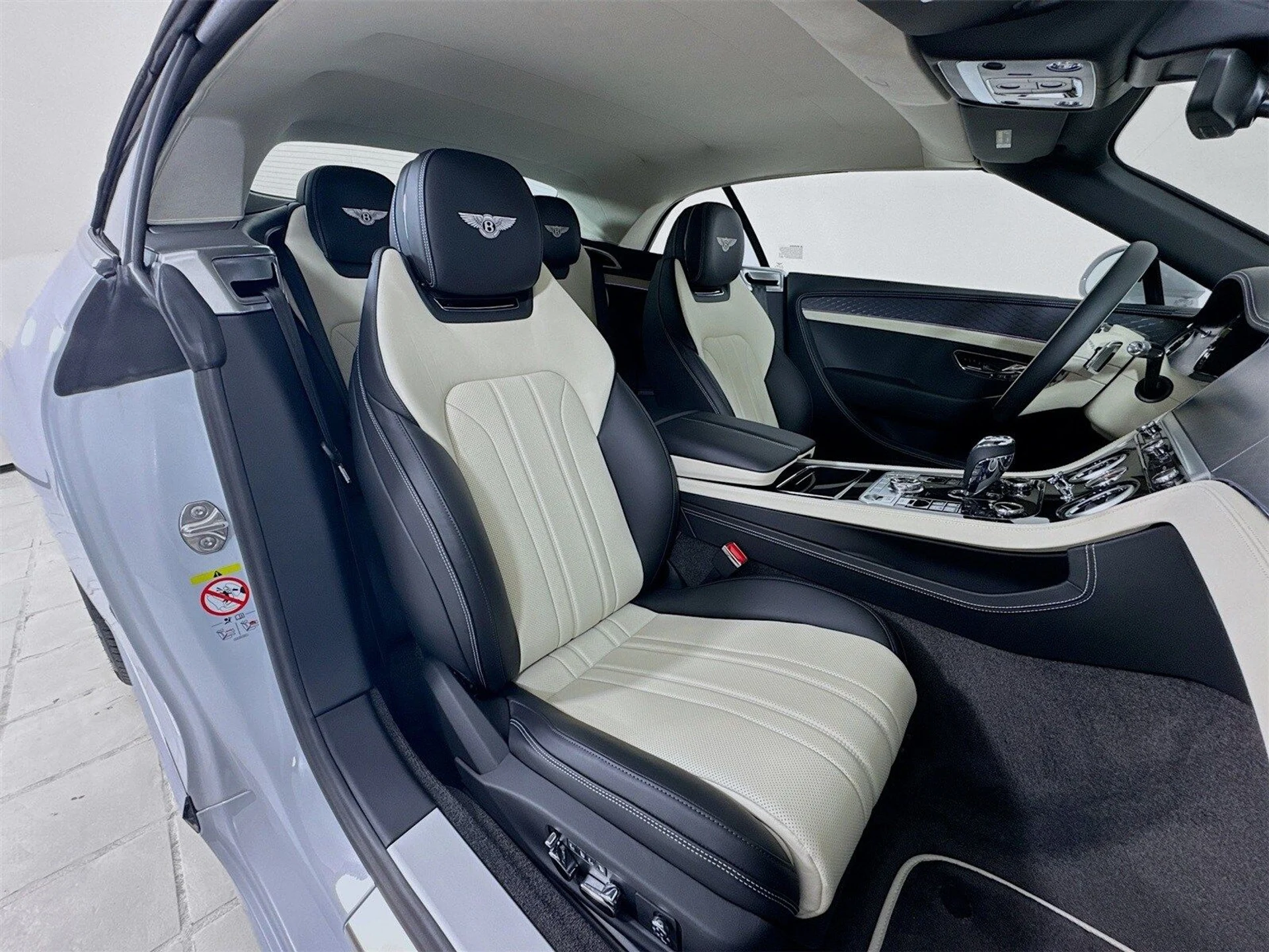 mph023_2140867534_dd514c9cb8765b2e9b8ac5053558e557x_c43f73d404