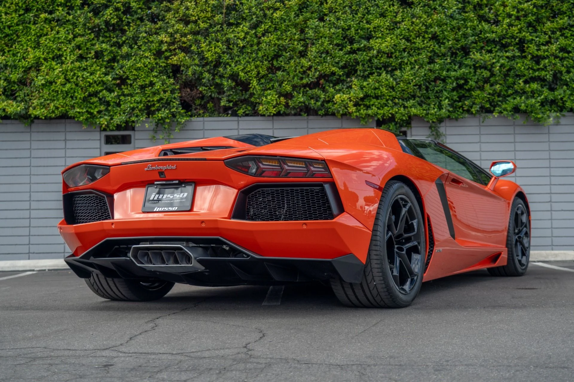 mph023_2146028337_Used_2014_Lamborghini_Aventador_LP_700_4_1760049910_4486caeca5