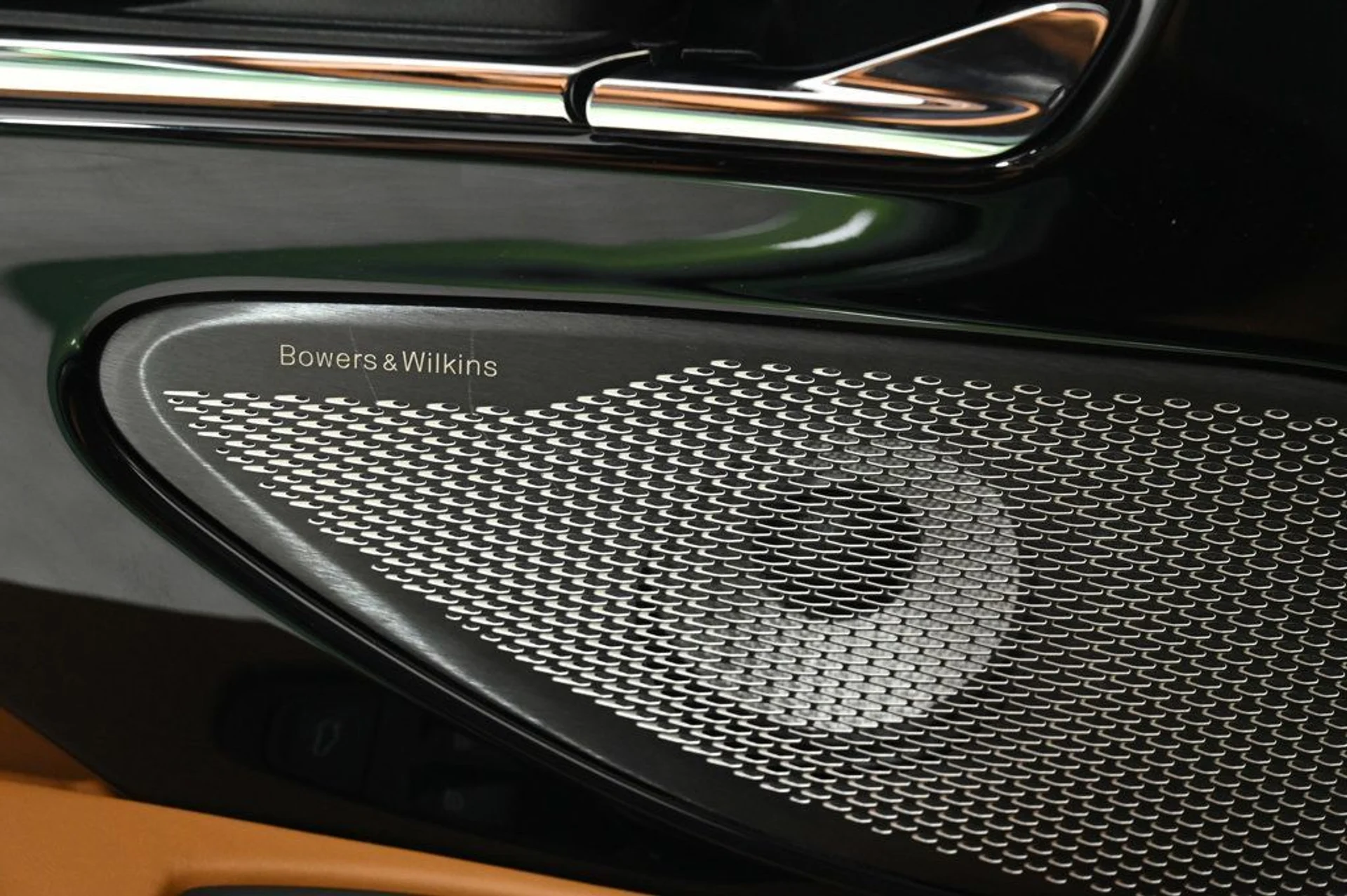 mph023_2151842978_new_2026_aston_martin_db12_coupe_11350_22943033_23_1024_237d437fc2