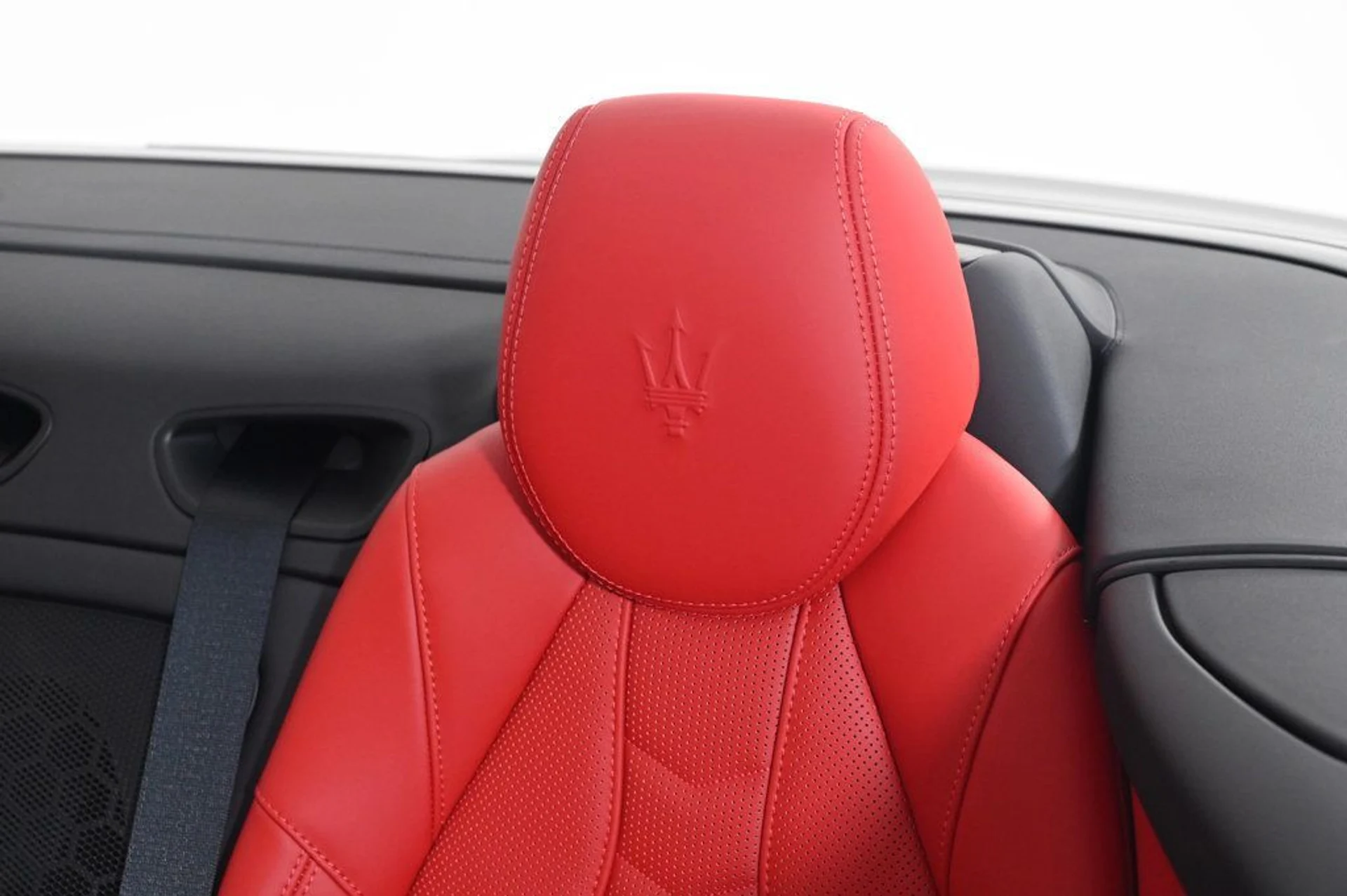 mph023_2154196665_new_2026_maserati_grancabrio_convertible_11350_22991878_24_1024_1c13842e19