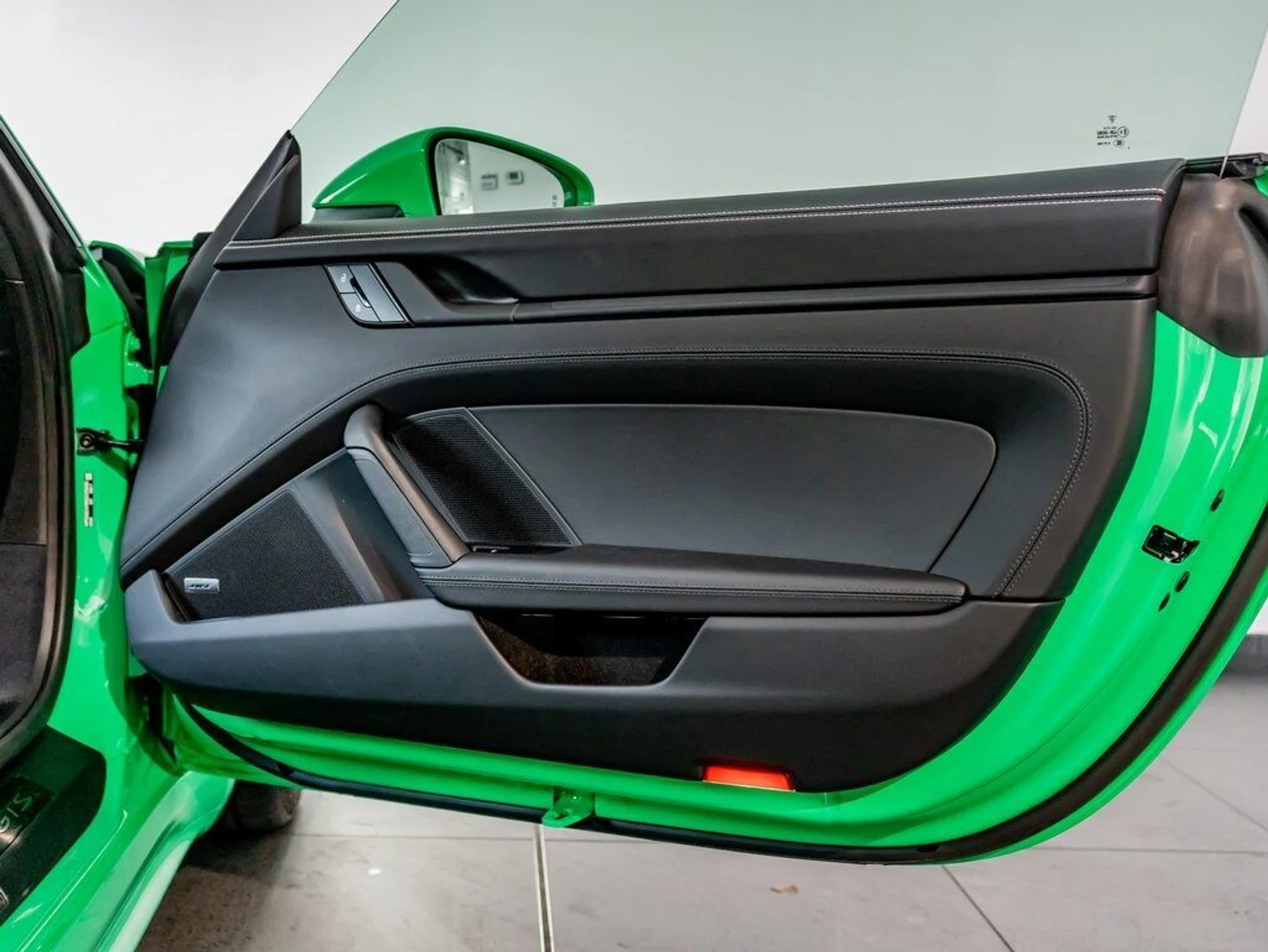 mph023_2154575606_cc1de4cc442baf1829b0478e067b9fbf_15fce33502