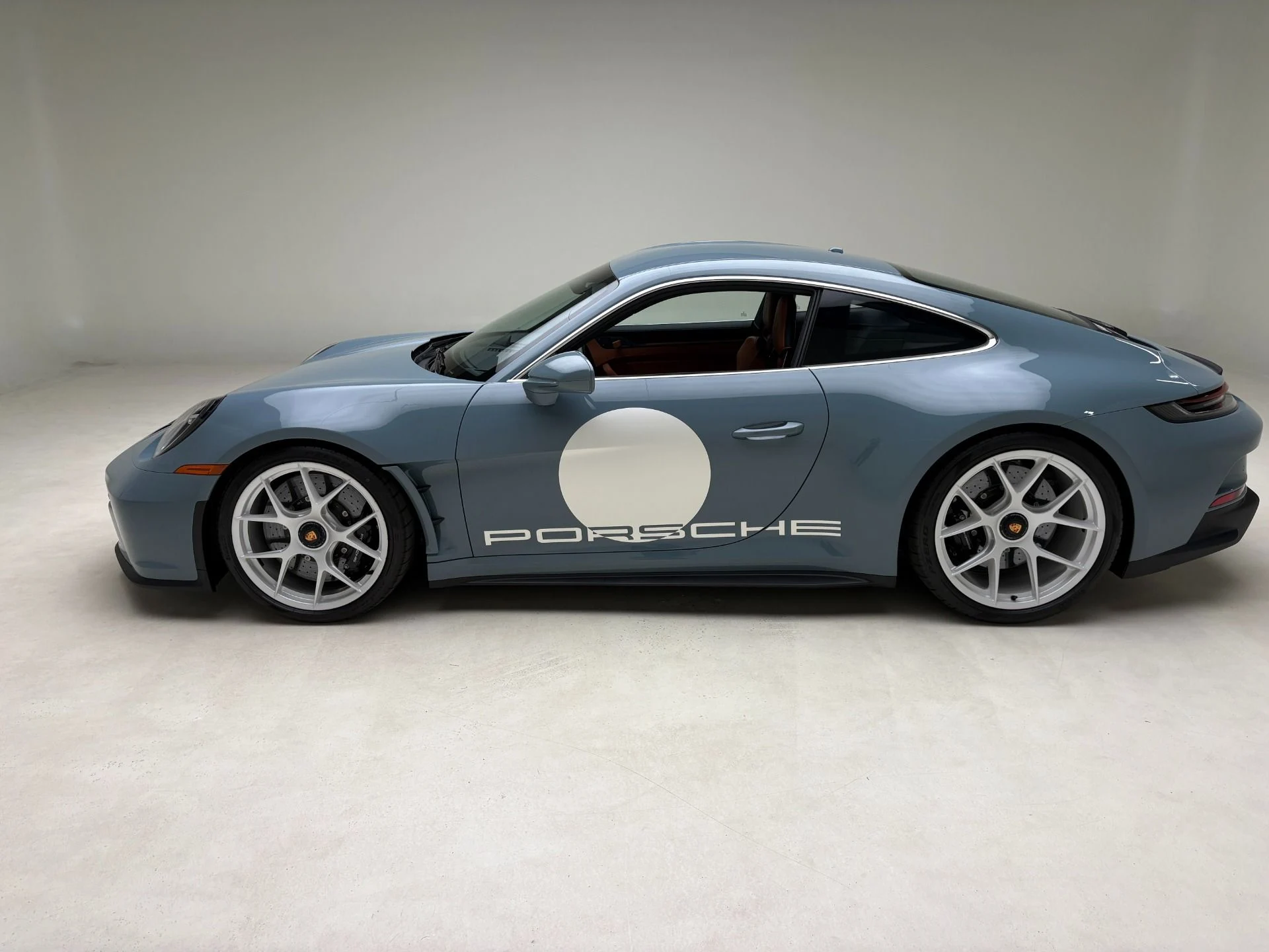 mph023_2154767204_Used_2024_Porsche_911_ST_1777657007_c4ac68f9cf