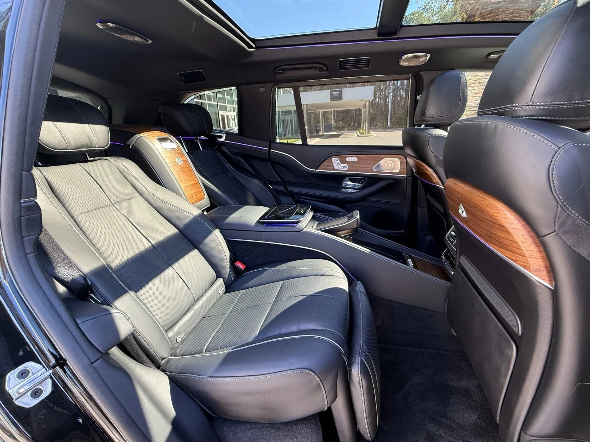 mph023_2155318433_e3fc046d10464ef689eaa6ff50e75918_29615372e2