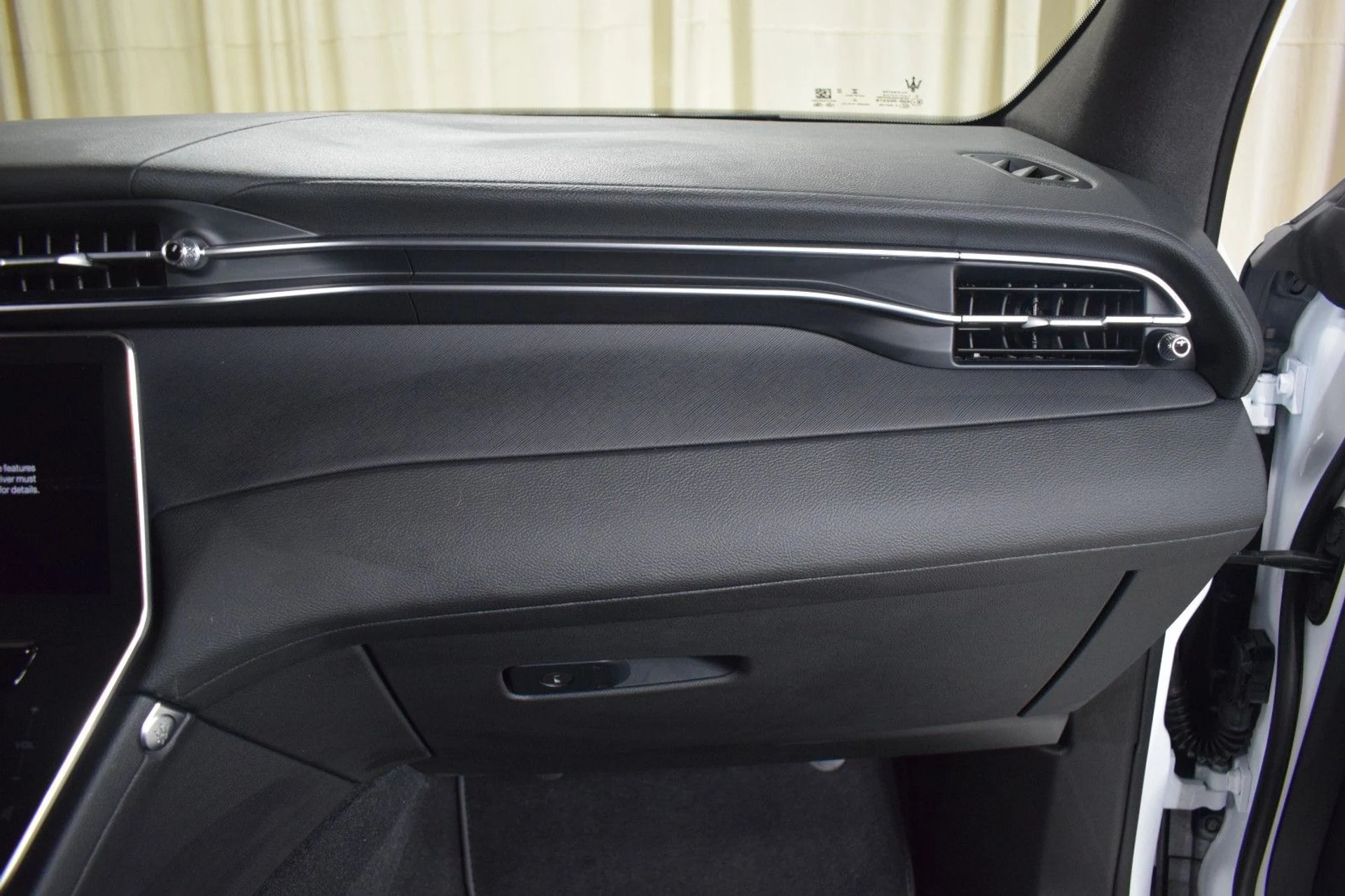 mph023_2155645018_ef62700341bafd94cfadacc9a1a03471x_d187e3dca5