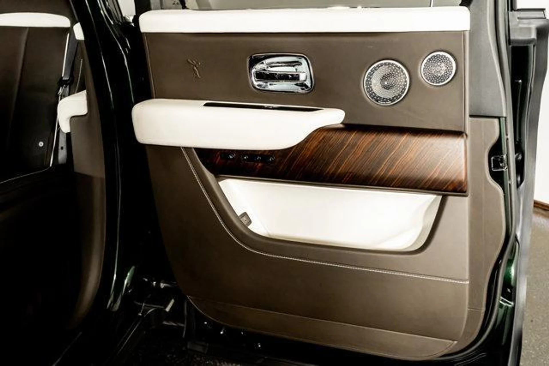 mph023_2155848394_h_I9t_X_p22q_Afv_Gh7s_T4_Cs7u_R_l_Q_7465cef07f