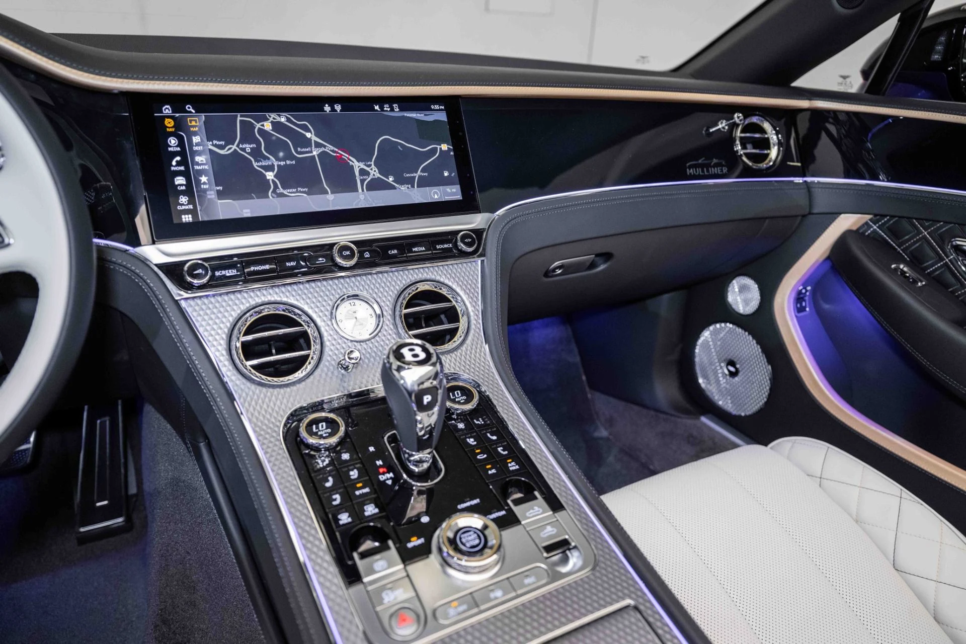mph023_2165463377_Used_2024_Bentley_Continental_GTC_Mulliner_W12_1718978175_30bfd6eb8b