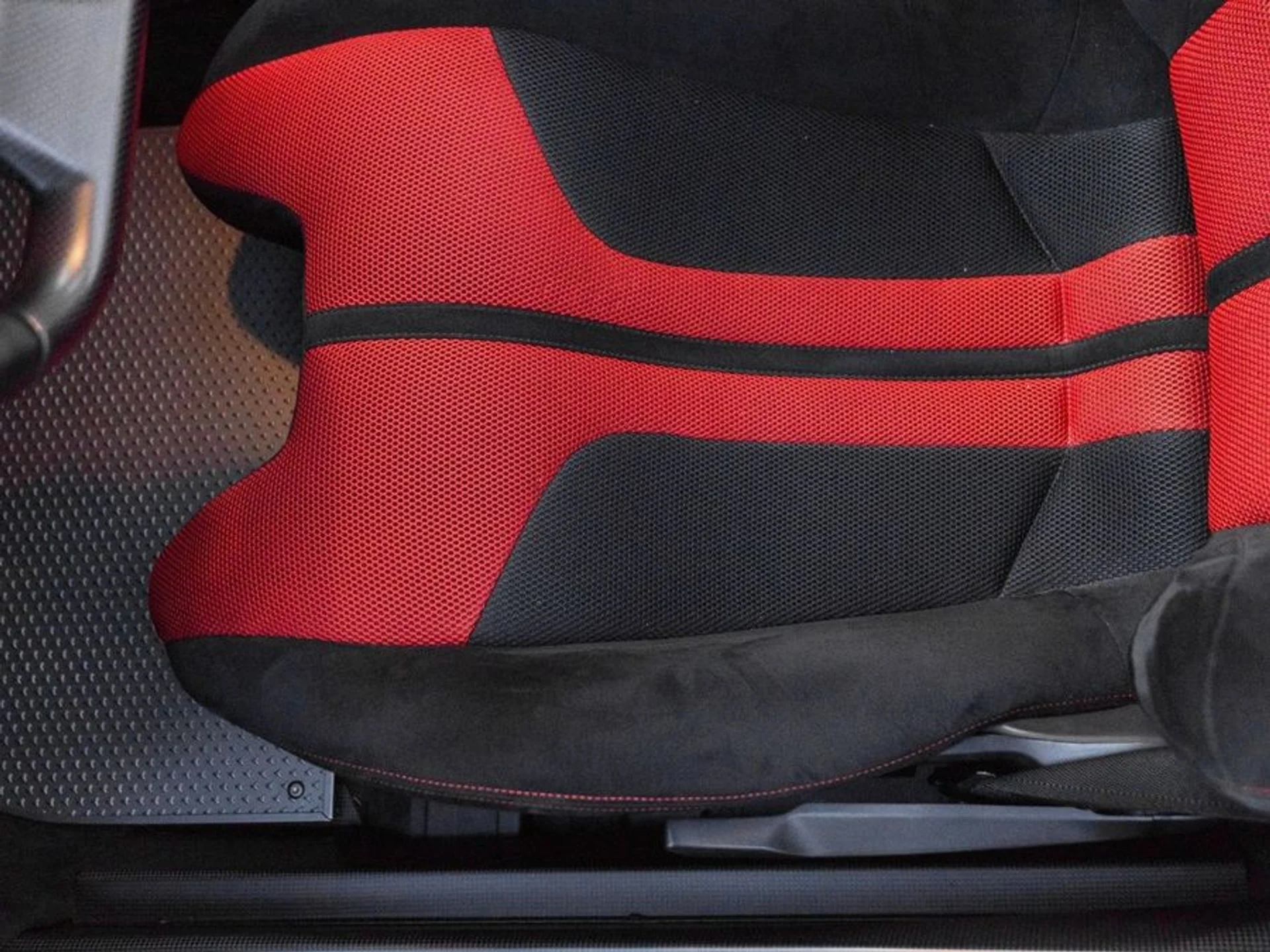 mph023_2166466701_798ae101_f89f_4156_b3d7_05434fa4ccde_d063221359