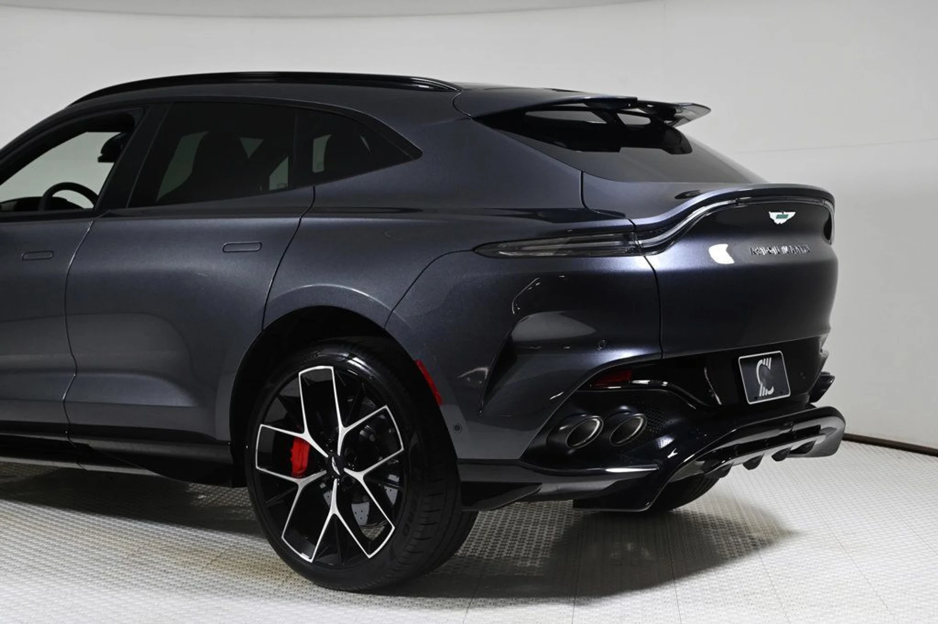 mph023_2169407660_new_2026_aston_martin_dbx_707awd_11350_22972758_24_1024_d1774afcac