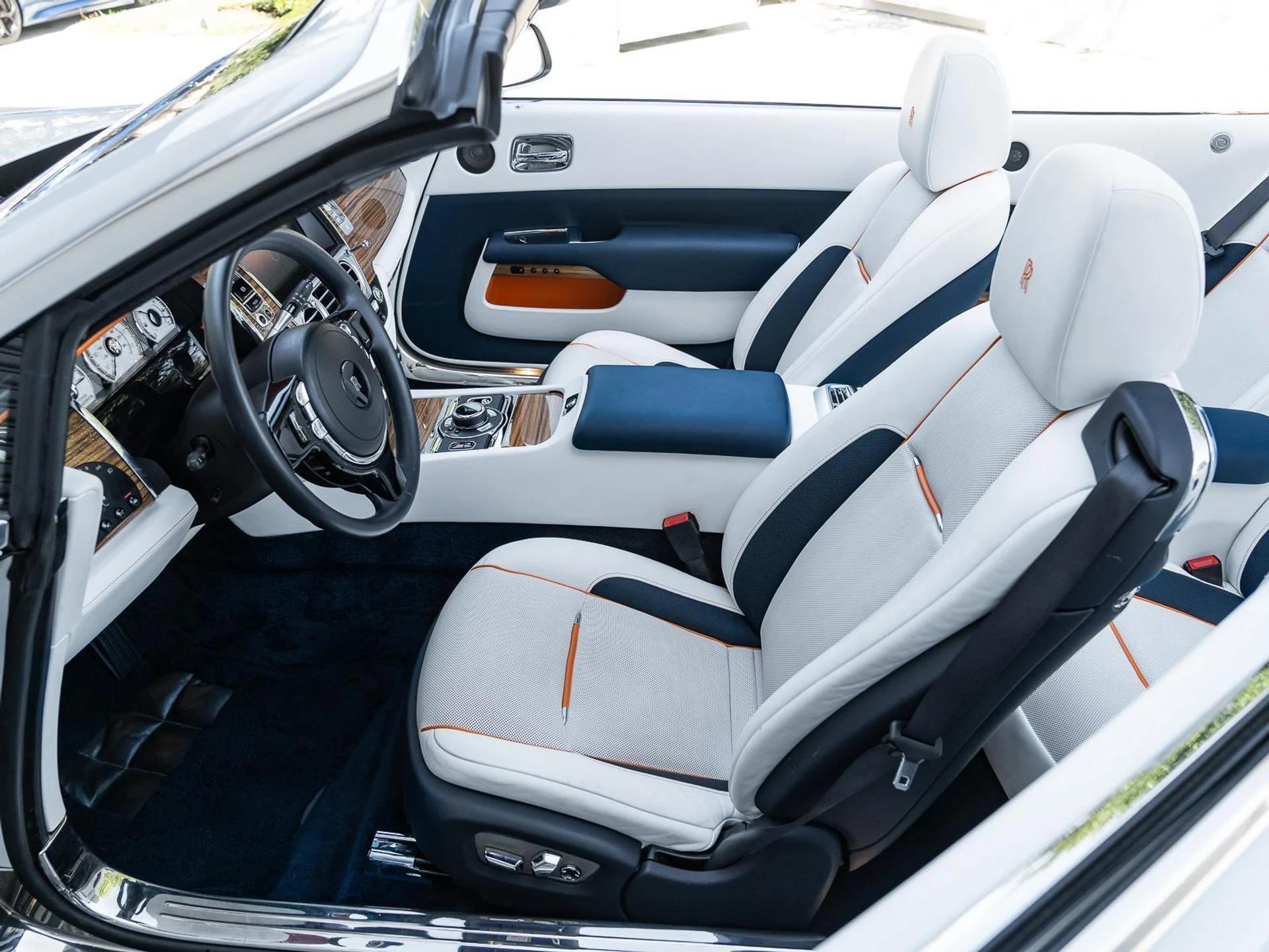 mph023_2172603186_Used_2016_Rolls_Royce_Dawn_2dr_Convertible_1782414108_bc5b494717