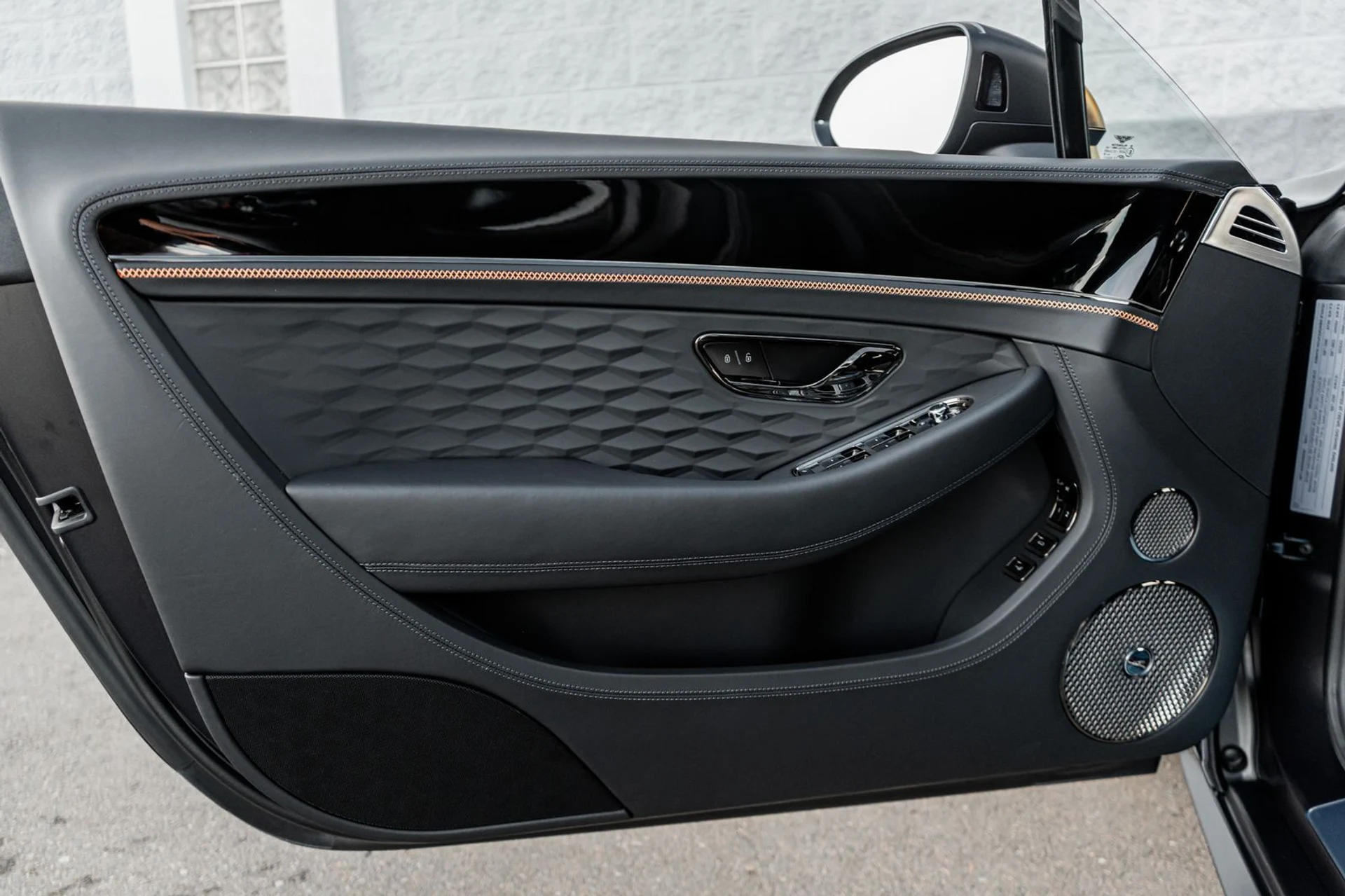 mph023_2173518476_dc061cba_c4c3_4d17_bc00_8d953fbaf8ec_60da40180d