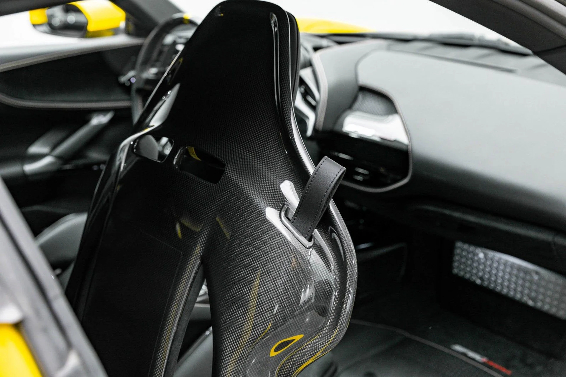 mph023_2176021844_dcf8a5c64693437a9cfe90c0de1fed47_43d41737a0