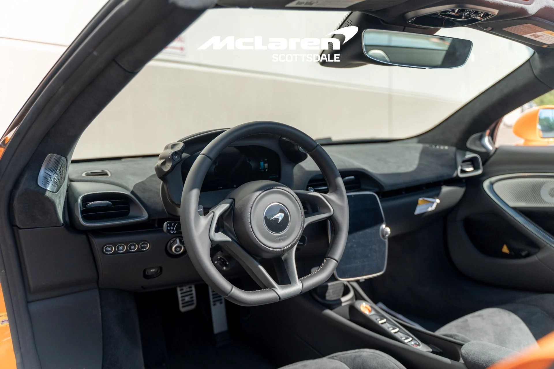 mph023_2181210957_Used_2026_MCLAREN_ARTURA_1760765470_14daaf0585