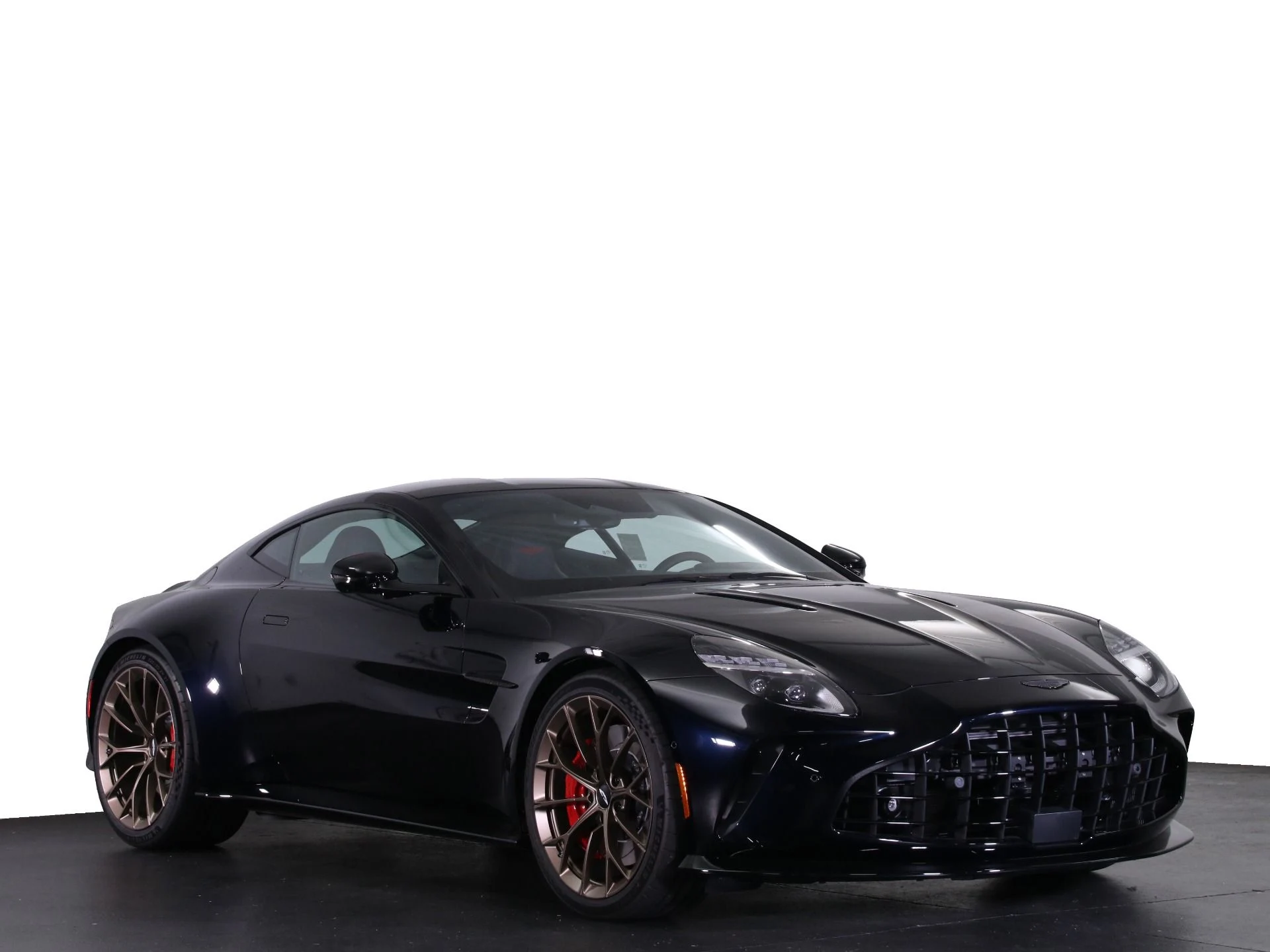 mph023_2193229882_New_2025_Aston_Martin_Vantage_1768457462_ea3358d468