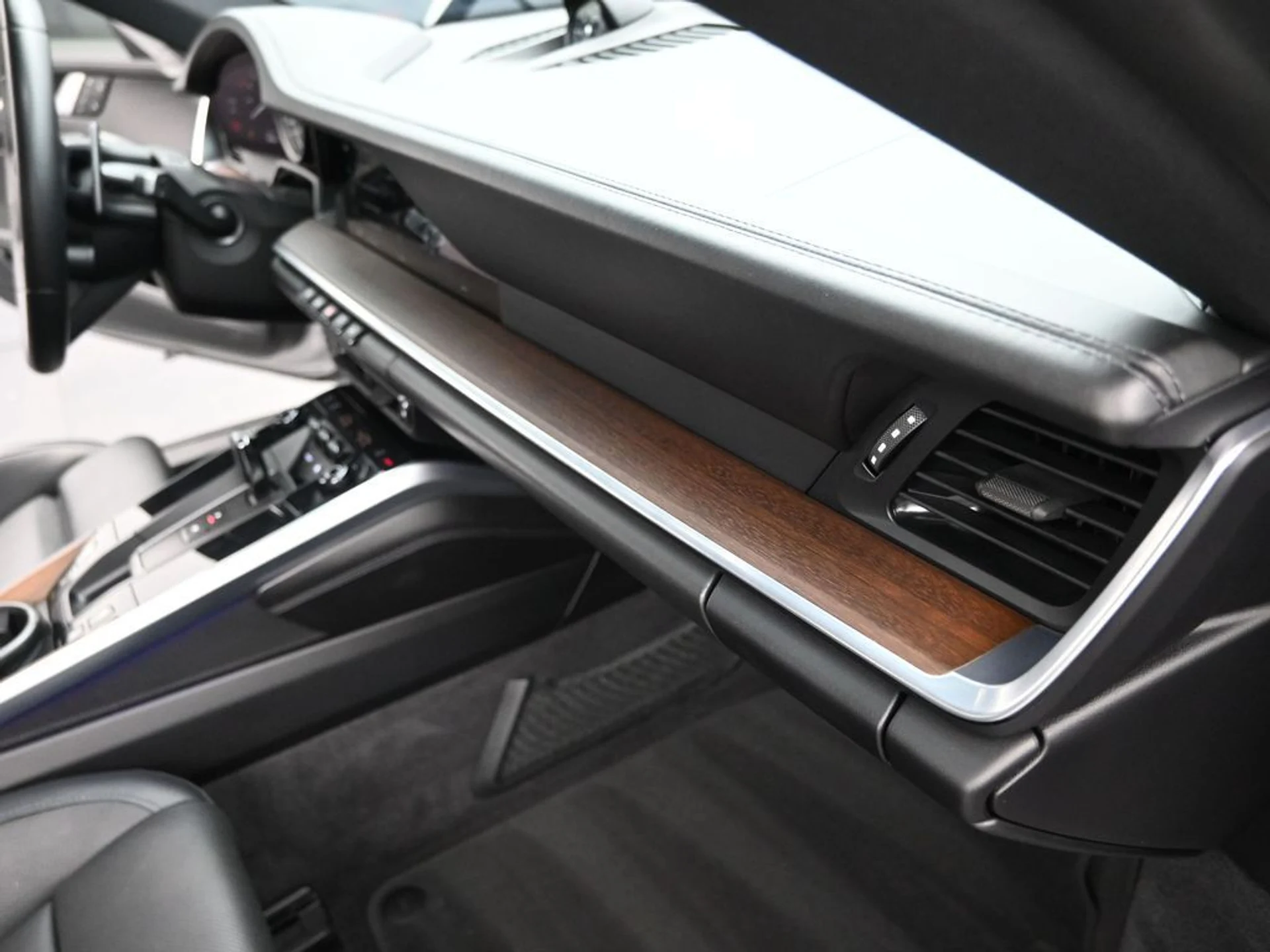 mph023_2193548024_ae2dea4189067b83a3c3284803663d8ax_9573db4b6a