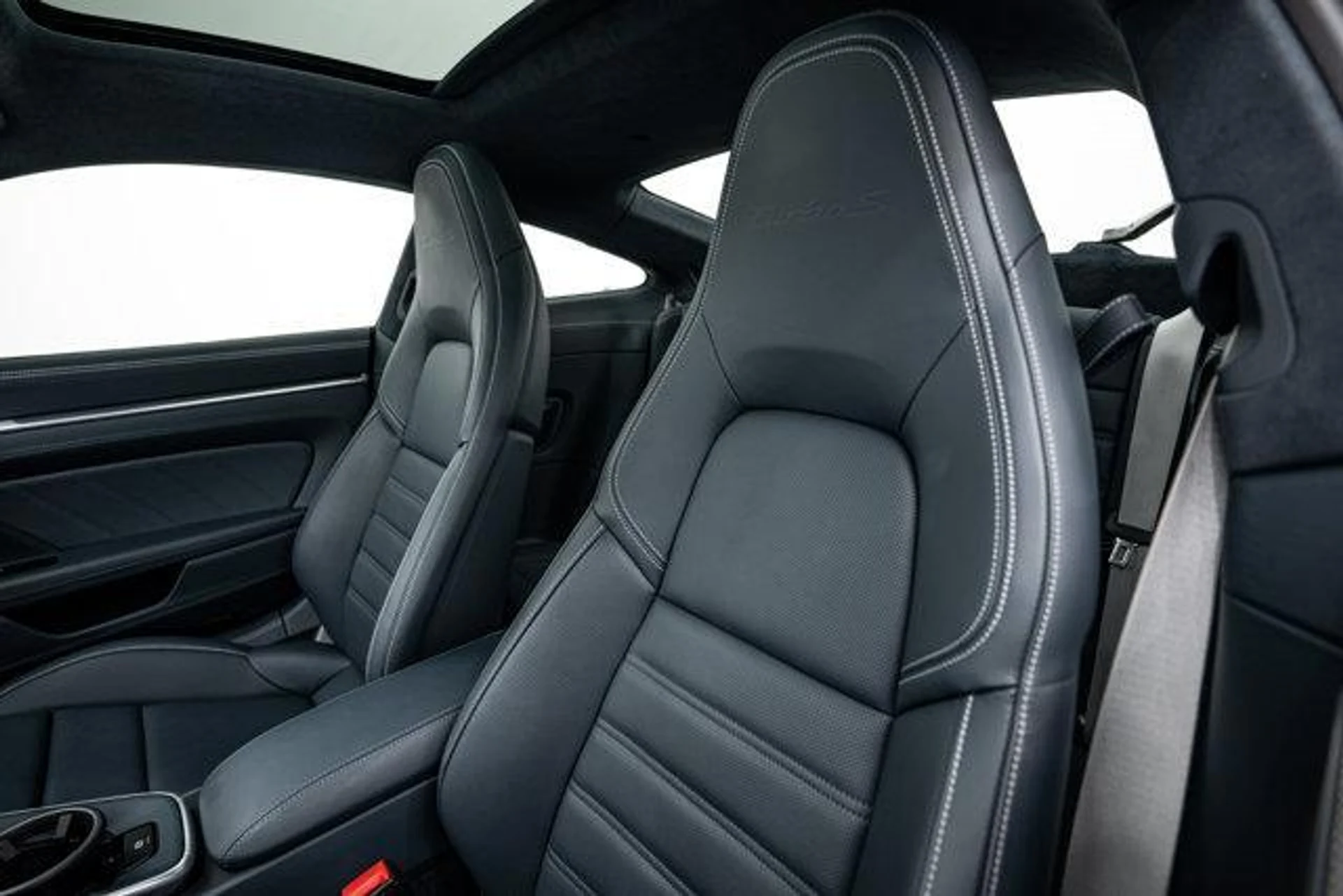 mph023_21948634_x_ZU_Xe_Ft_A_Nzd_Ye_pf_G7_gw_W0_EFU_456e29a7c1