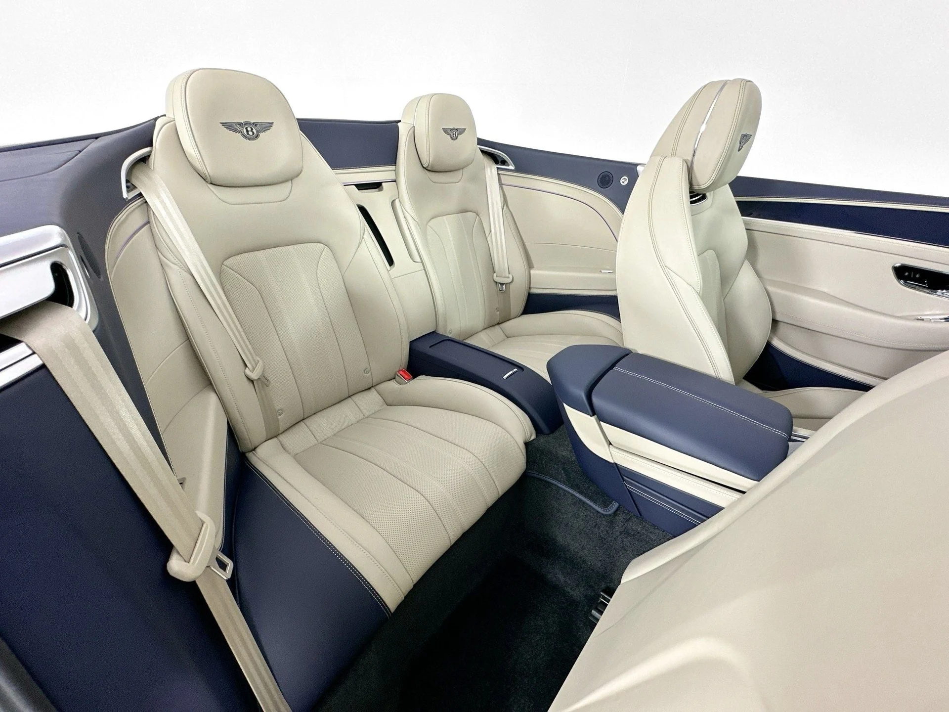 mph023_2196533073_24_20cca21ee1