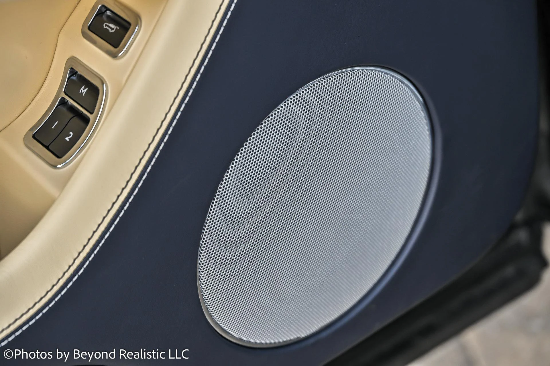 mph023_2201101981_Used_2023_Bentley_Bentayga_EWB_1769853180_f53bb12b48