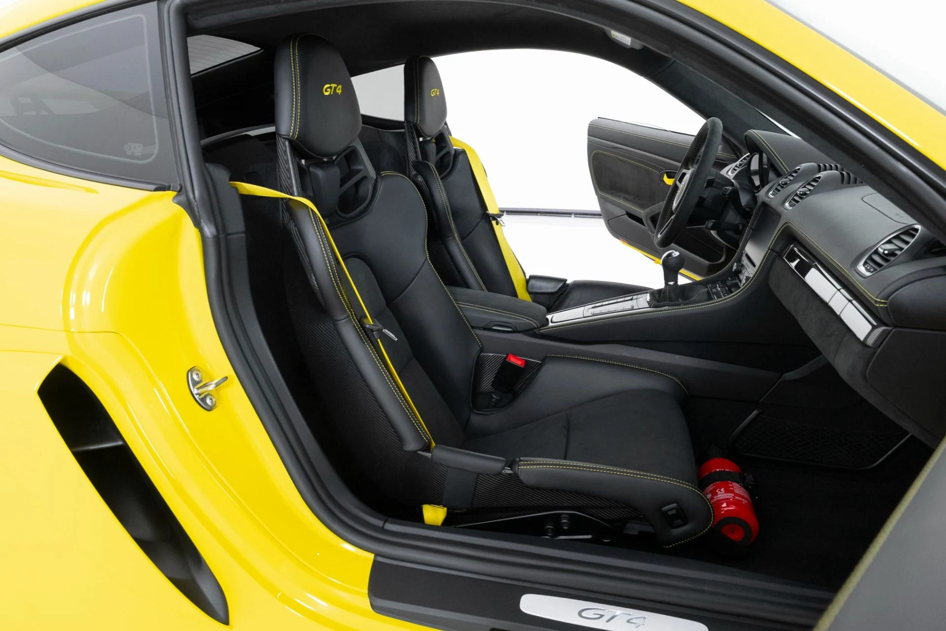 mph023_2206417197_Used_2022_Porsche_718_Cayman_GT_4_1769546035_b0fd907539