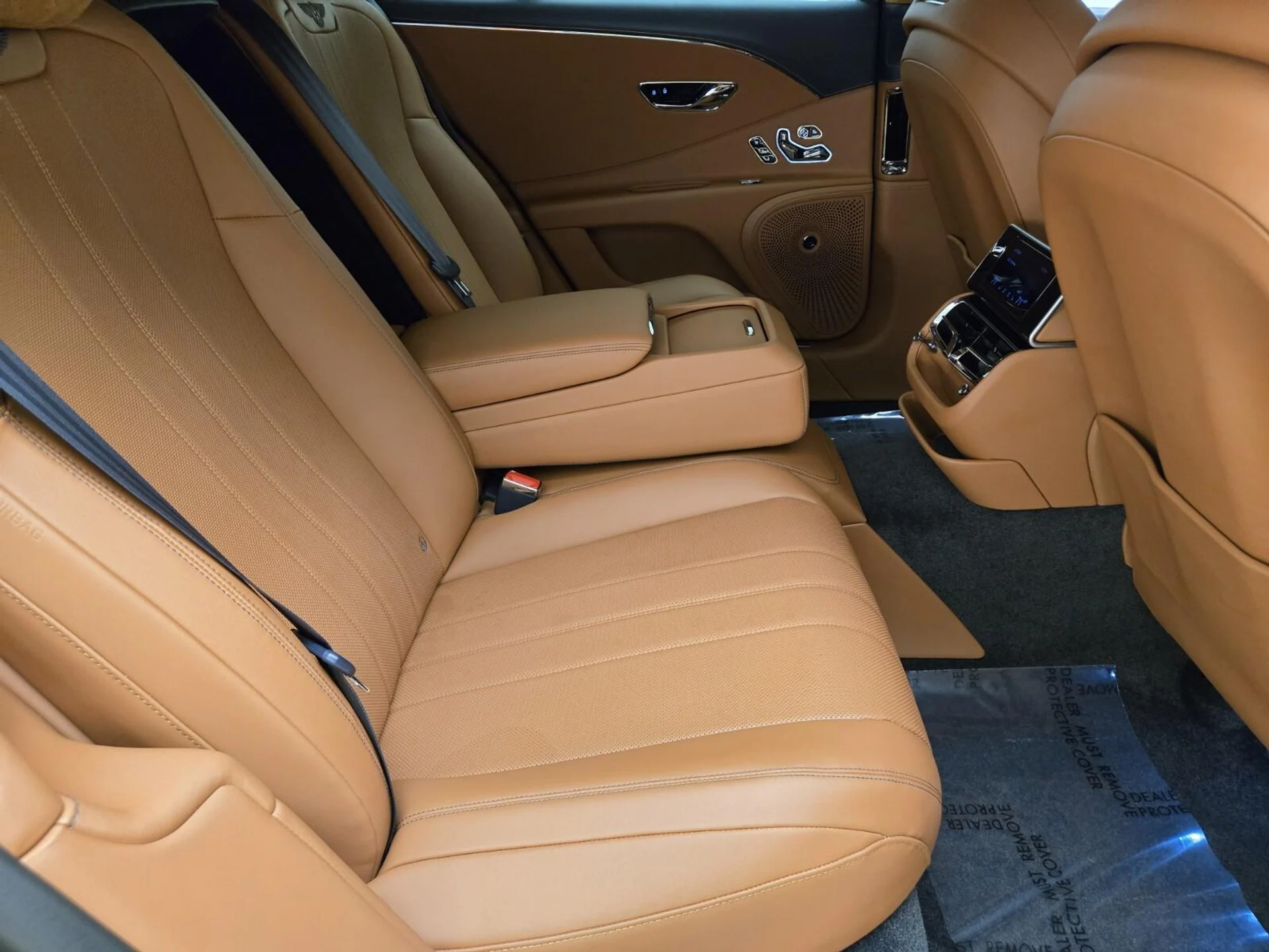 mph023_2208600641_Used_2022_Bentley_Flying_Spur_V8_1744111940_cfe7cae4ad