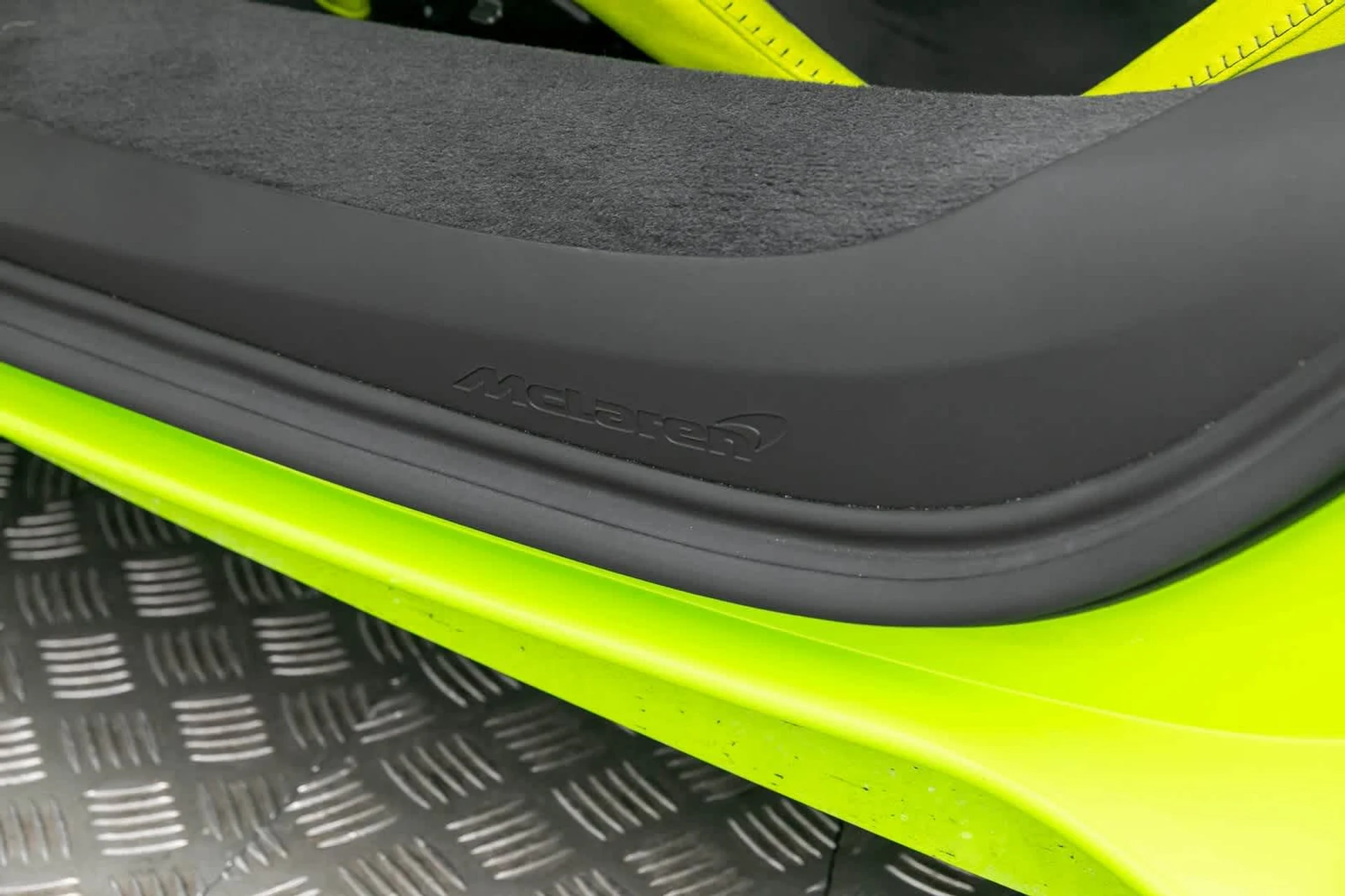 mph023_2210086103_24_ef570243f9