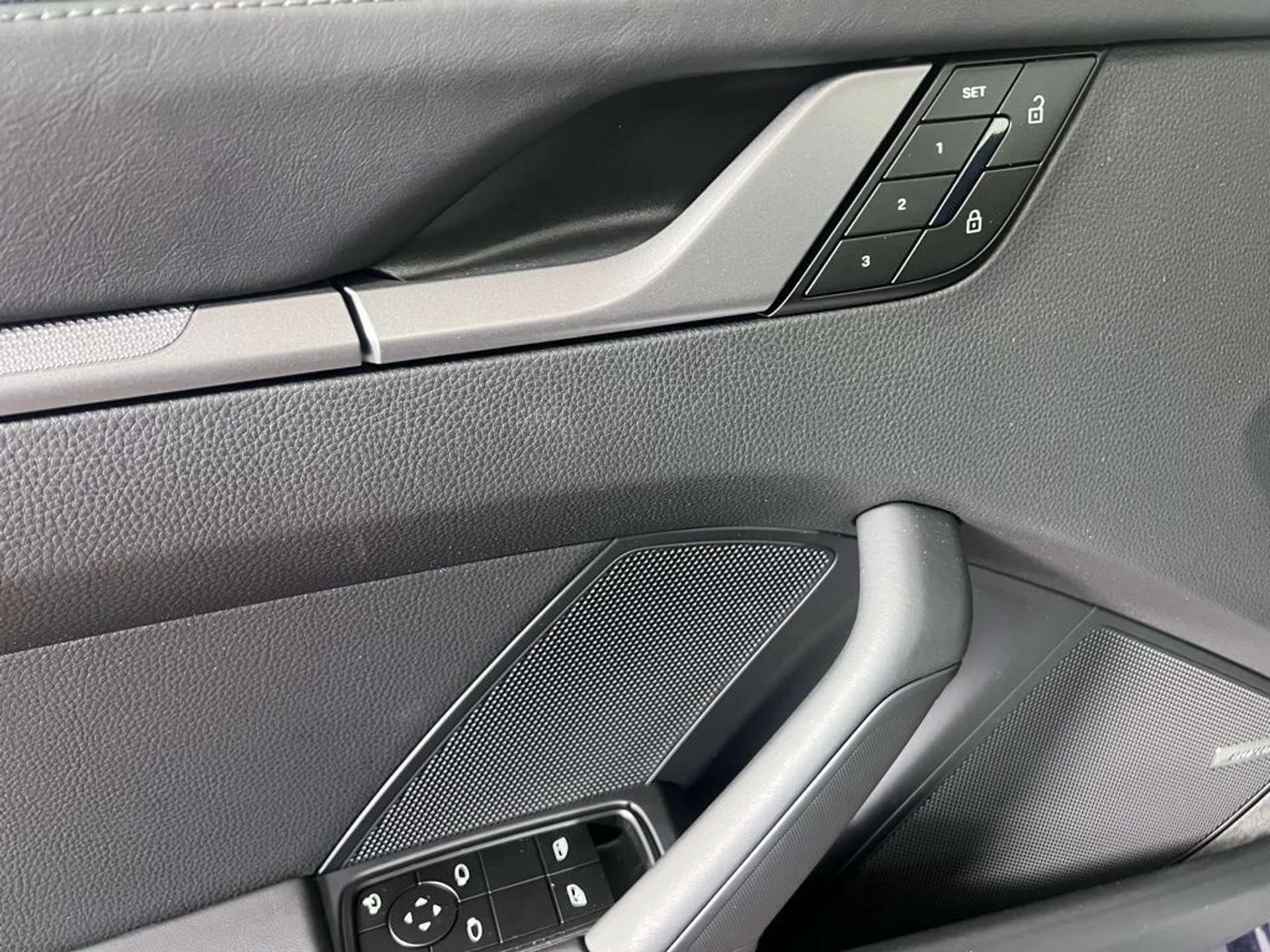 mph023_2211983867_ed5b71ec57a54574dc1e7e1bf37fbf51_8b3d86837c