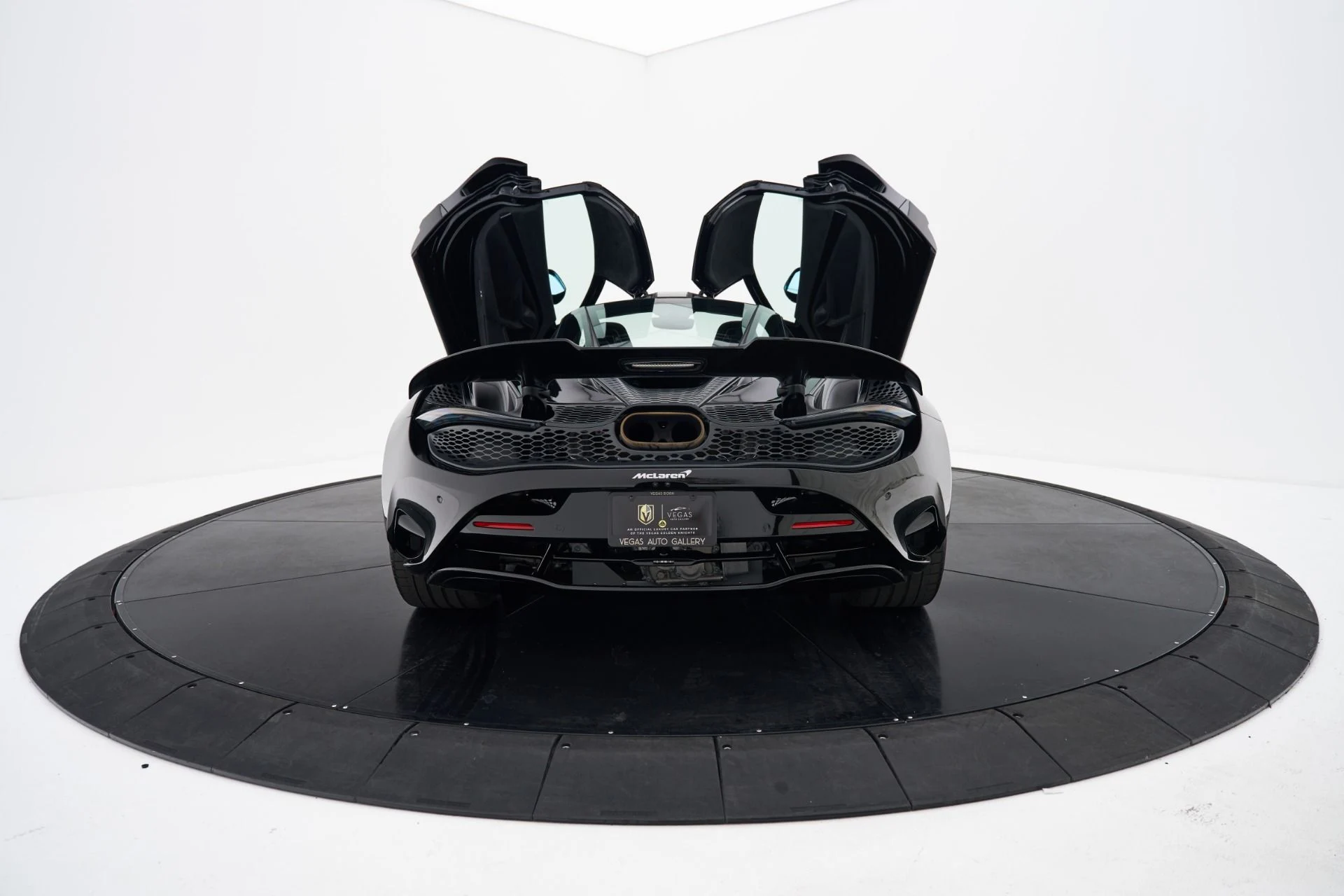 mph023_2213057847_Used_2025_Mc_Laren_750_S_1792693479_89c8ba4a18
