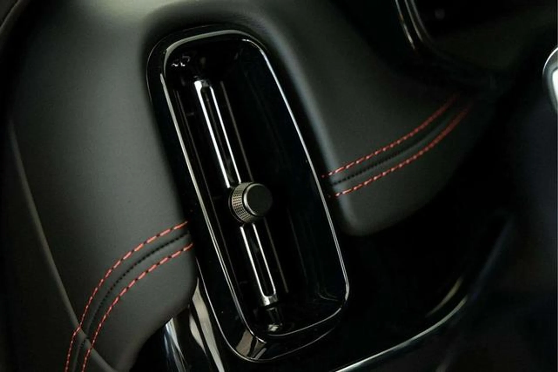 mph023_2220150230_w_Z0xz_VJT_Ai2o_V73_E_Jbk2v0_C7_AU_6c8cc6d280