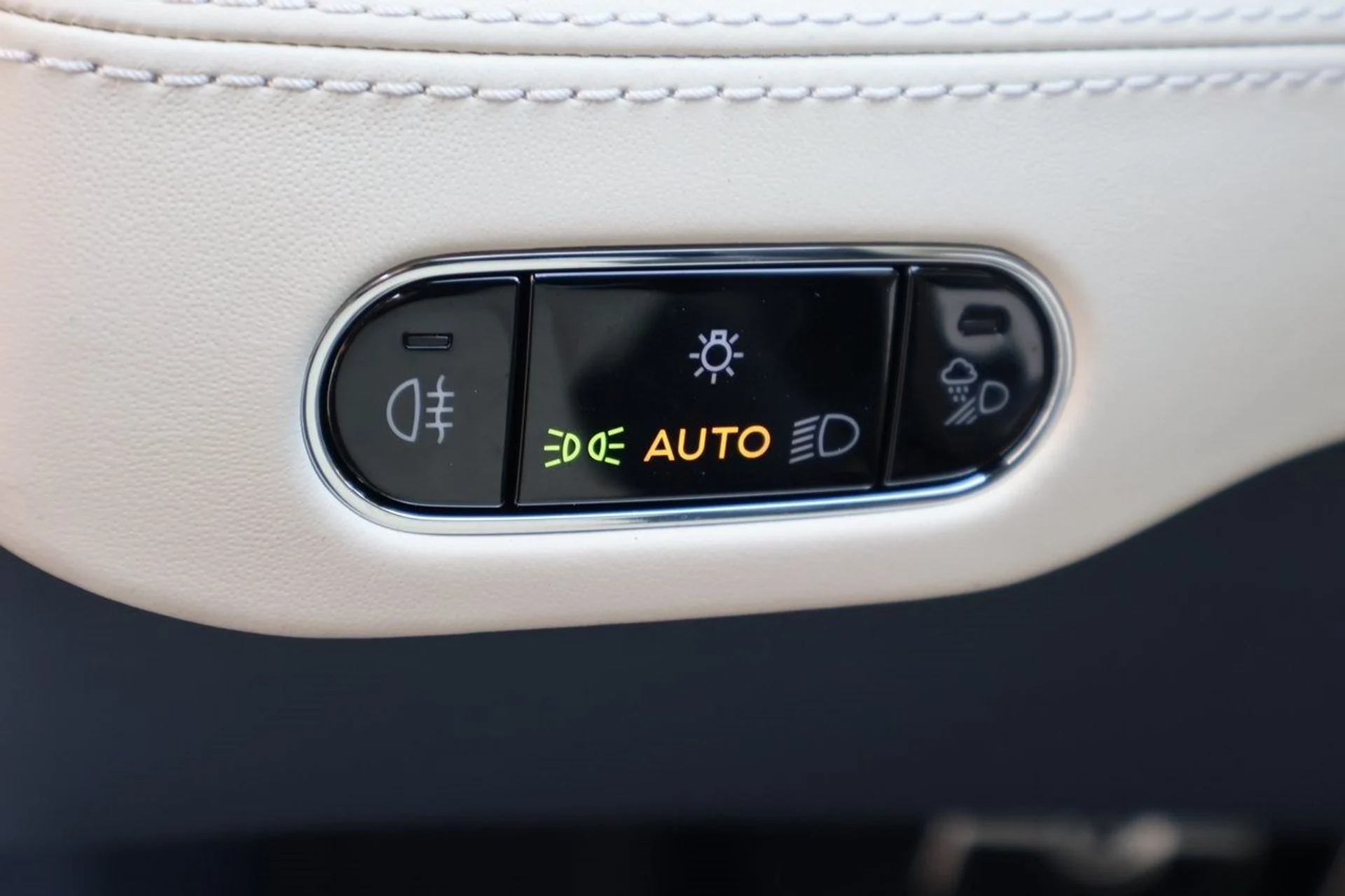 mph023_2220378330_24_6a535f72eb