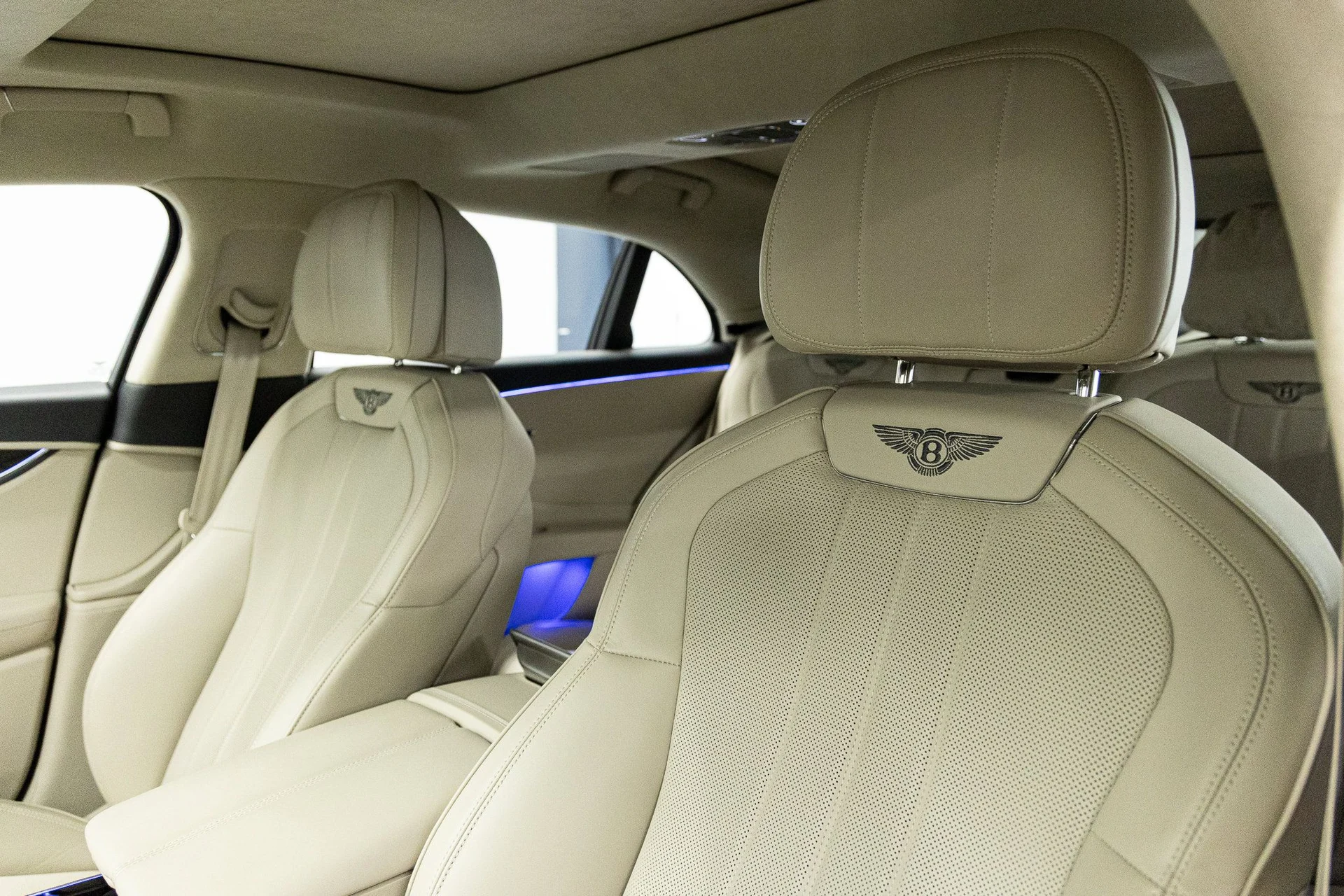 mph023_2221152826_903f0abb23d1ce3dd568248b581a1d19x_a2d79a778b