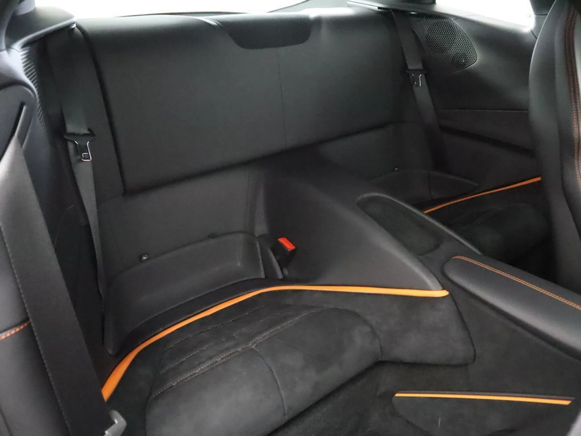 mph023_2224161089_used_2021_ferrari_roma_coupe_8119_22981330_24_1024_a9b9303dd4