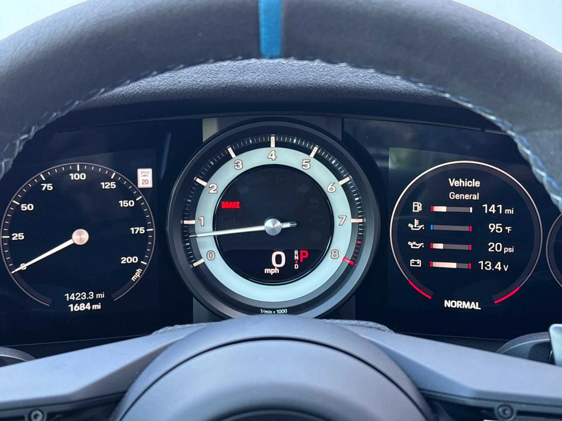 mph023_2224430666_552480facd418d35071dc7b86598f918x_f3a9a16fec