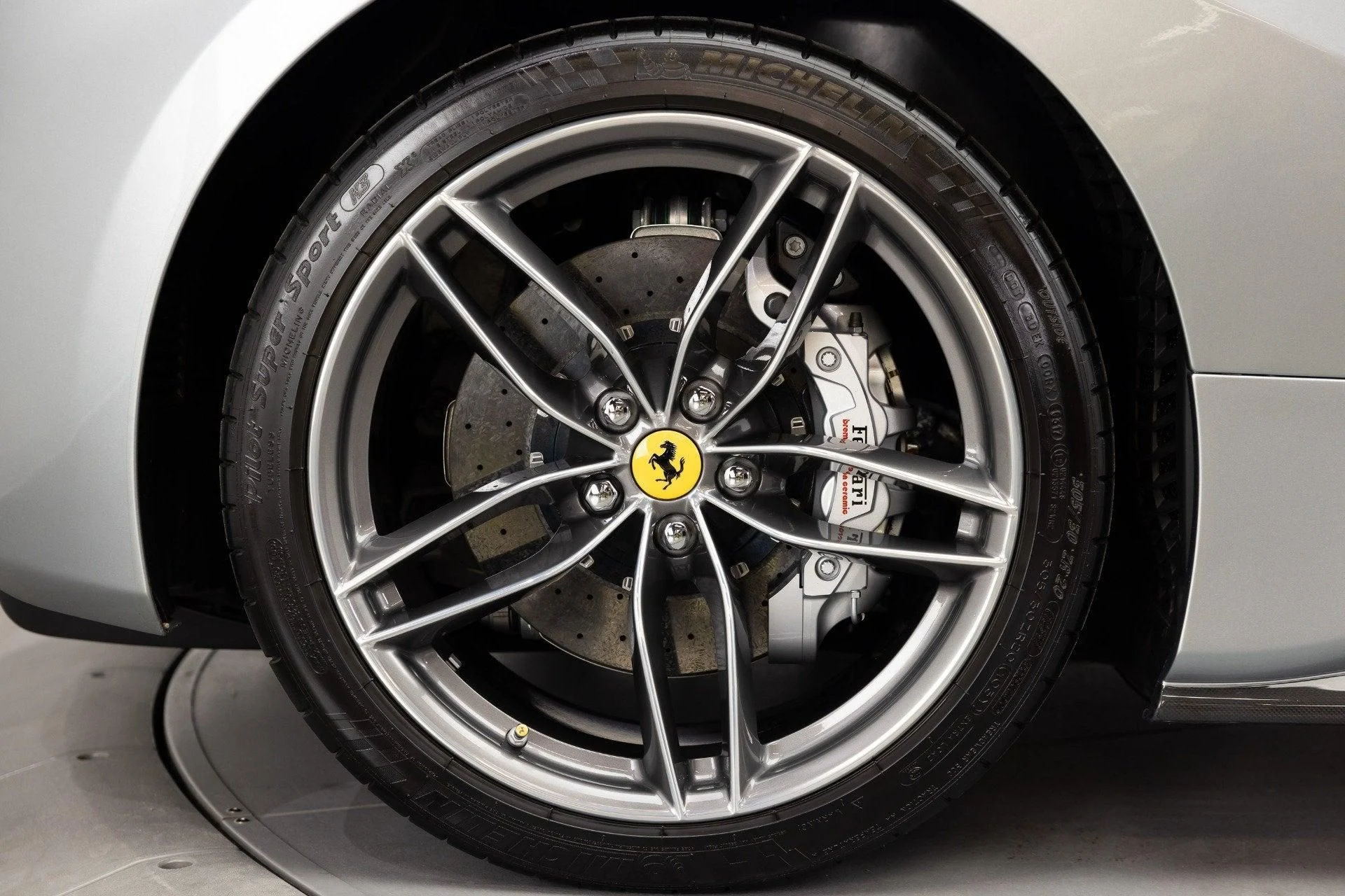 mph023_222675724_Used_2017_Ferrari_488_Spider_1784891675_cafe17fe1b