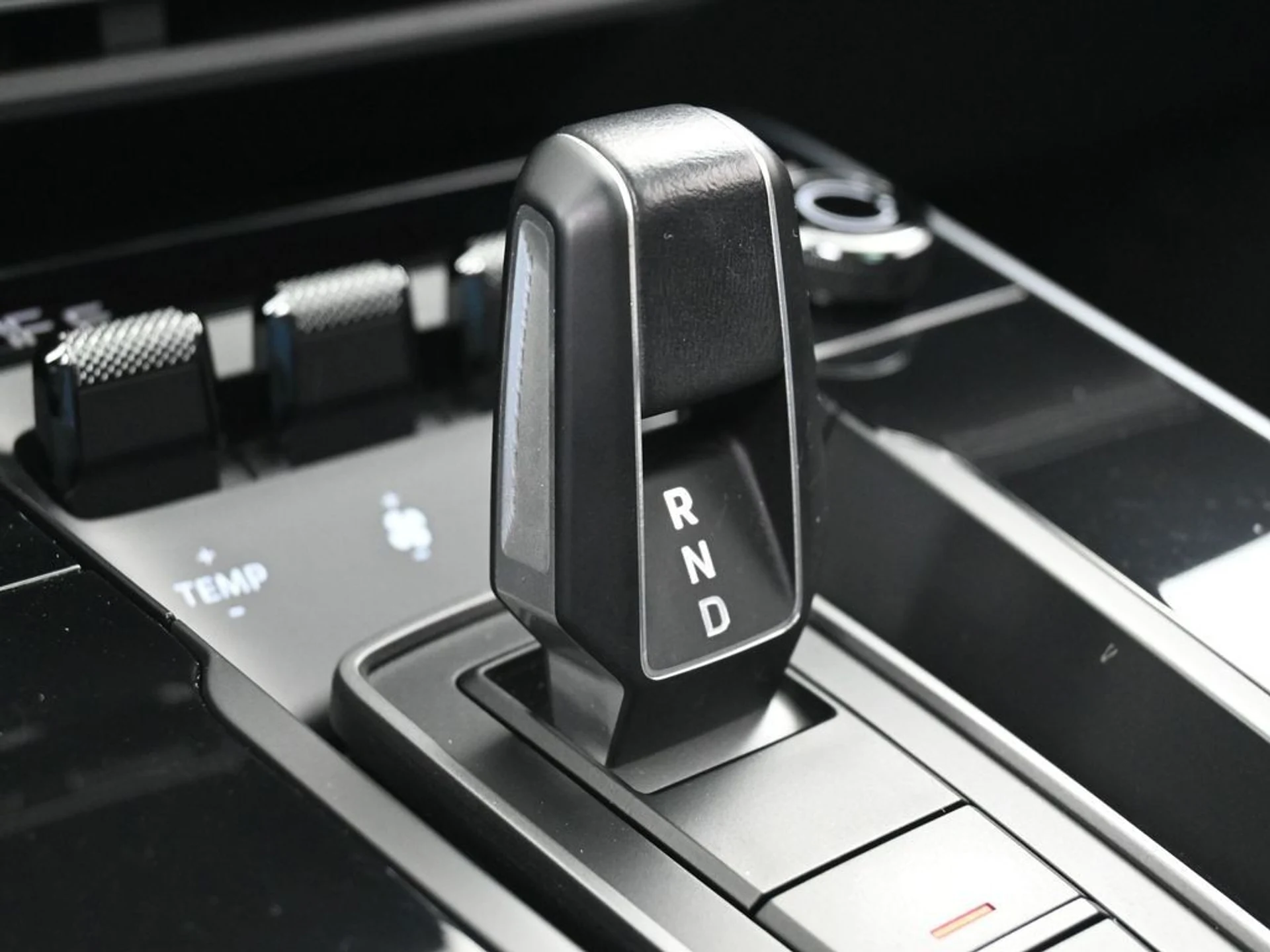 mph023_2228917521_image_23_15240df206