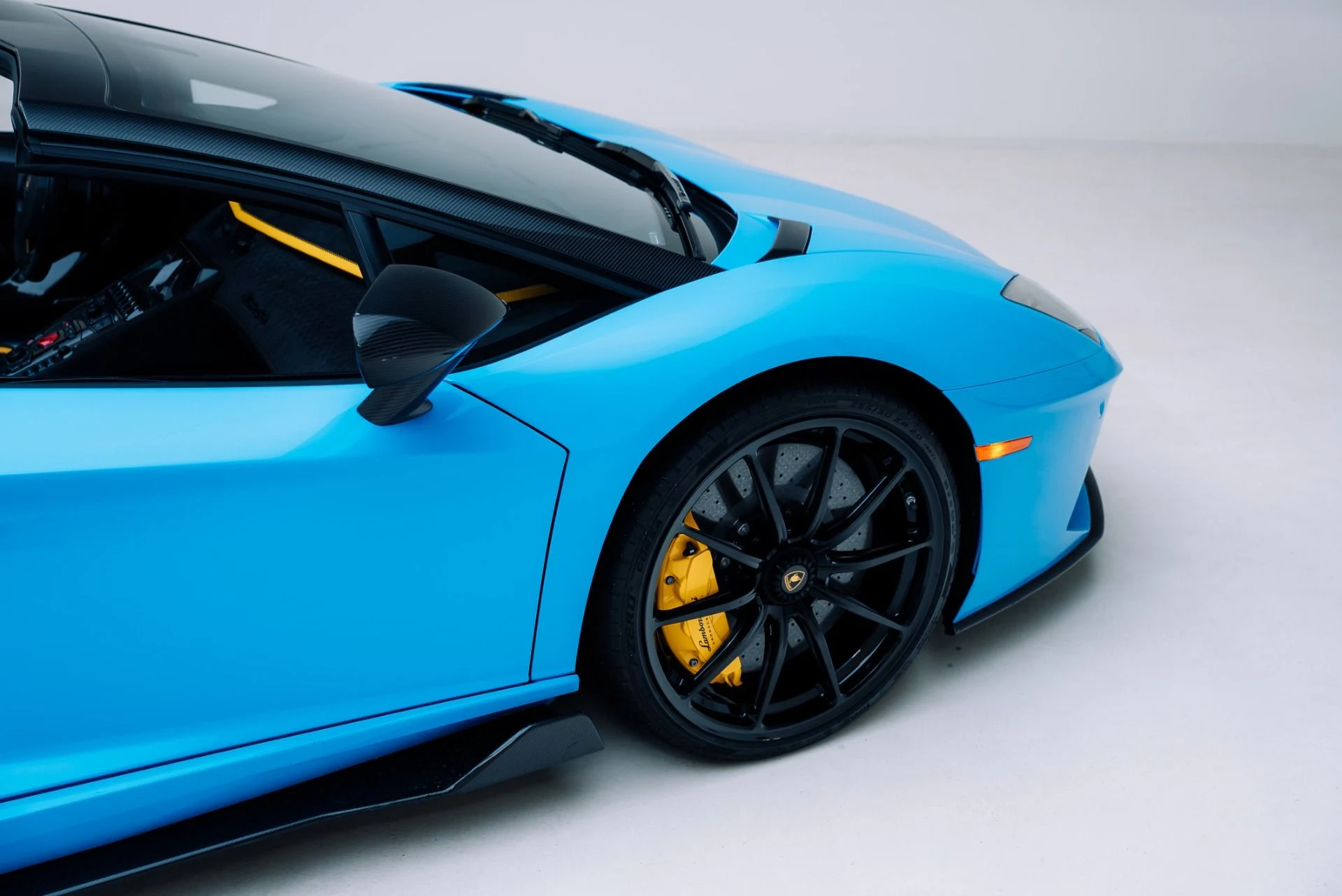 mph023_2231581110_Used_2022_Lamborghini_Aventador_LP_780_4_Ultimae_1767657027_53382a2695