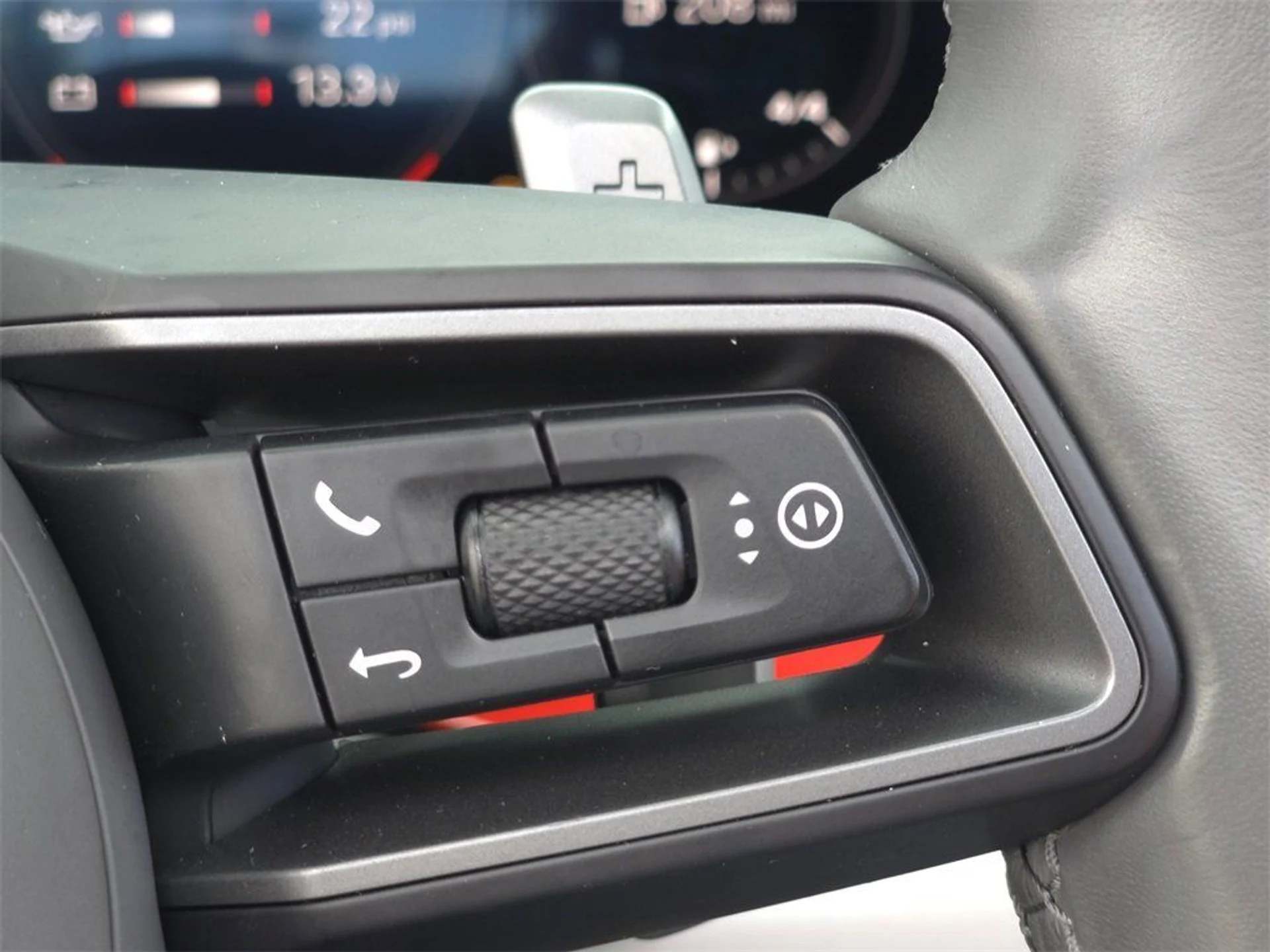 mph023_2234420763_20cacbff8e45e09979a60afe08458110_dc522b8572