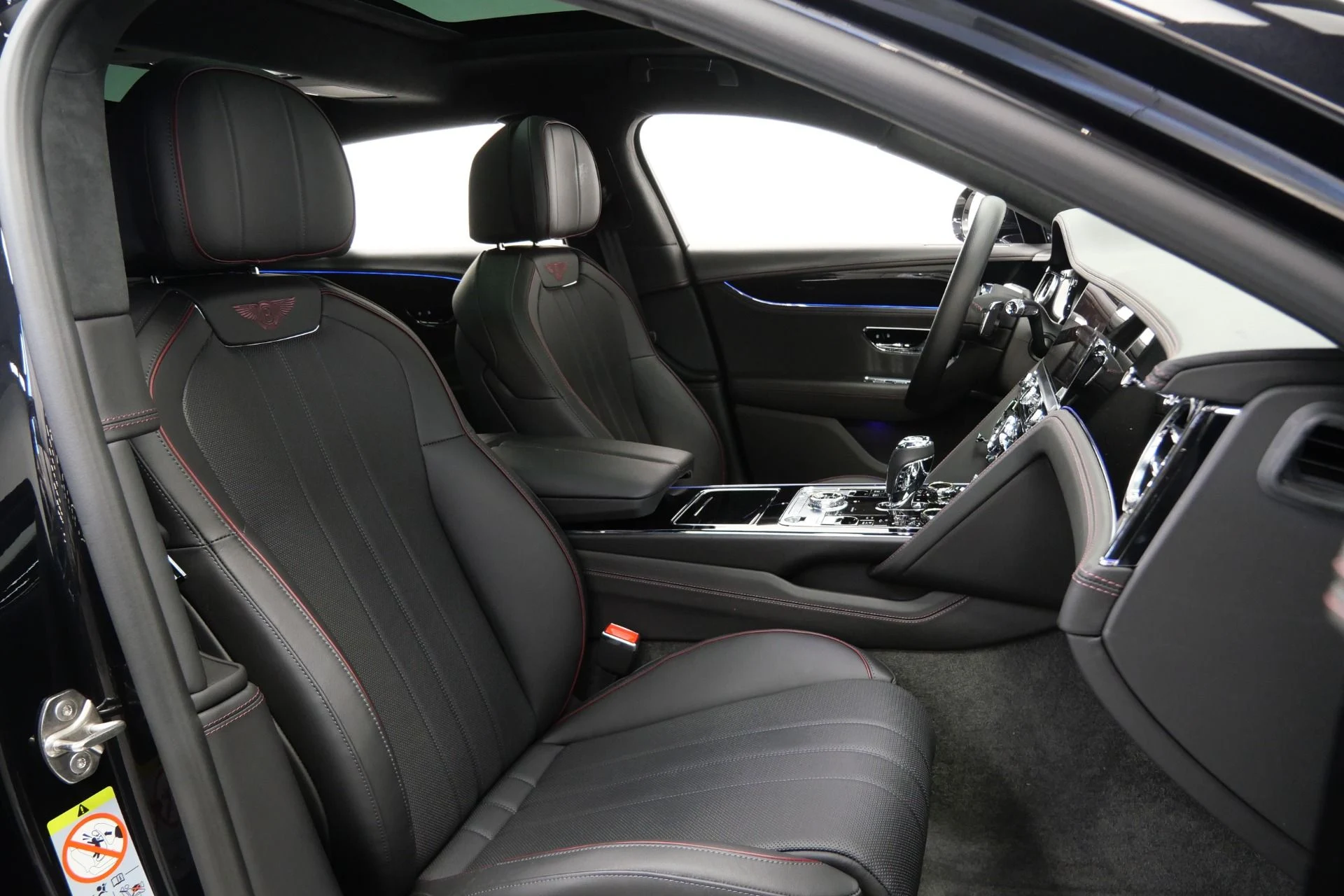 mph023_2235120610_Used_2023_Bentley_Flying_Spur_Hybrid_Touring_Specification_Contrast_Stitching_Piping_Bang_and_Olufsen_1769812693_e1d6c3d6fa