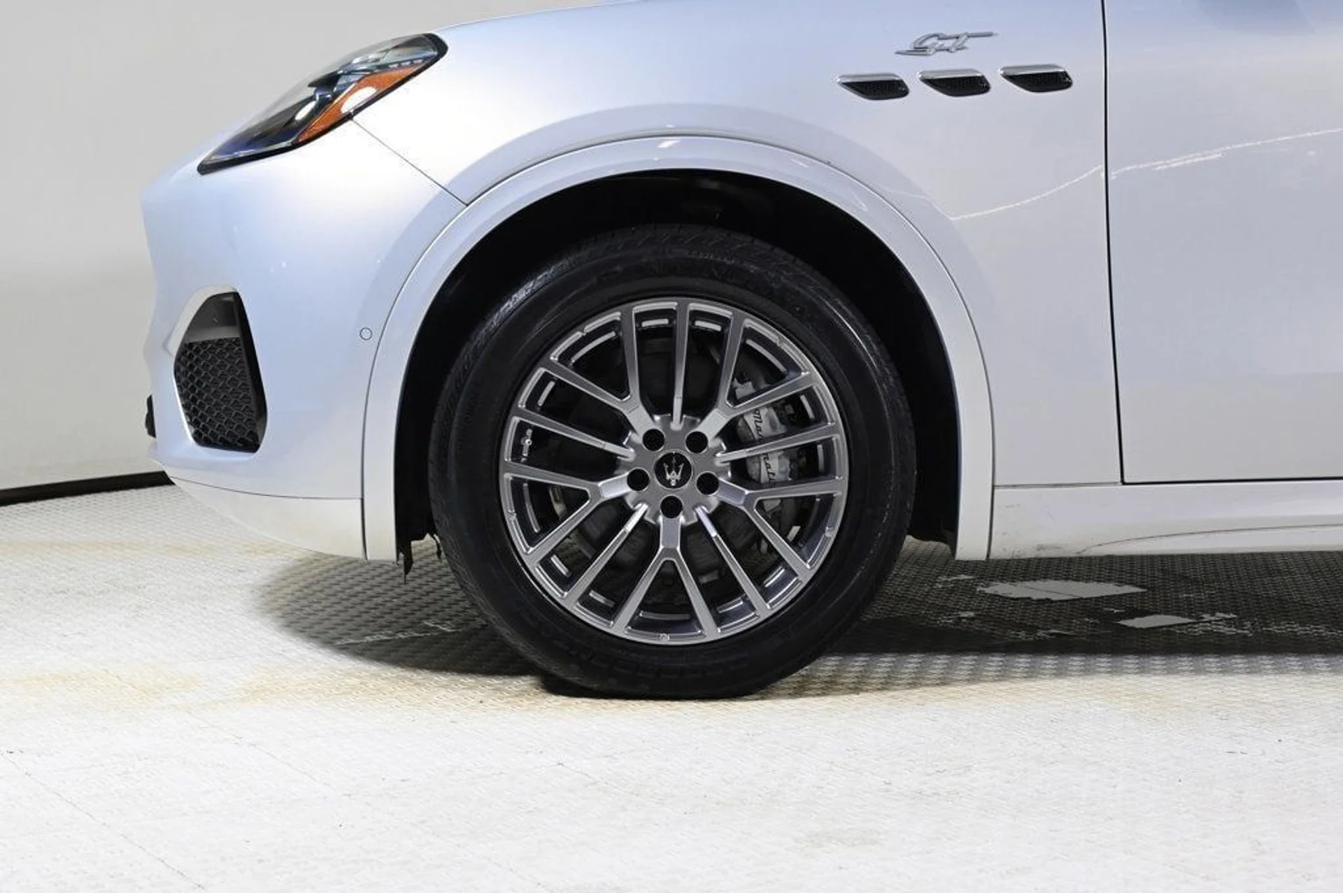 mph023_2242501737_c8ba3b79f870411ca647ebc61250dd2b_34e494b9d9