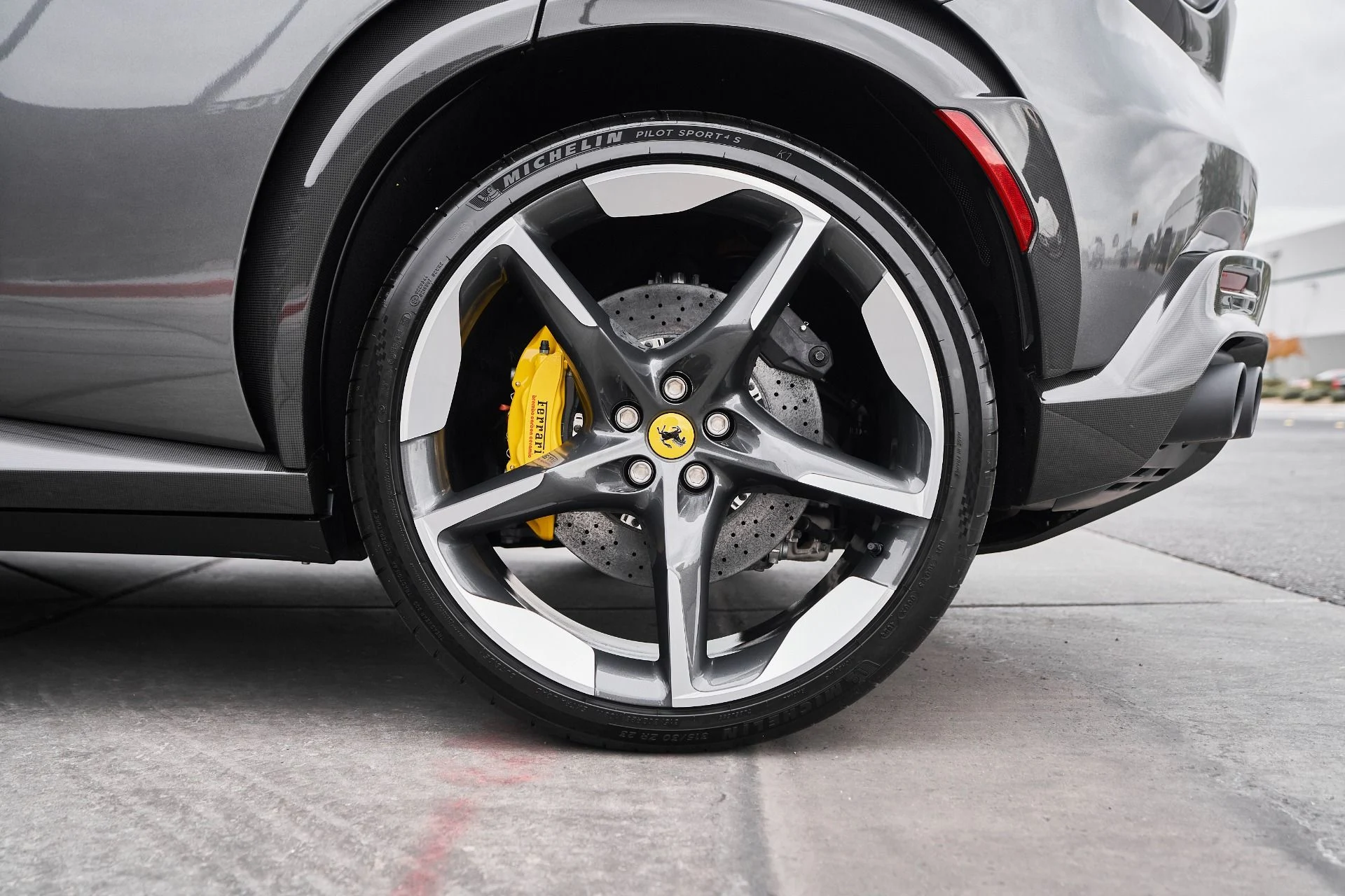 mph023_2247610193_Used_2025_Ferrari_Purosangue_1762993306_c859ca3682