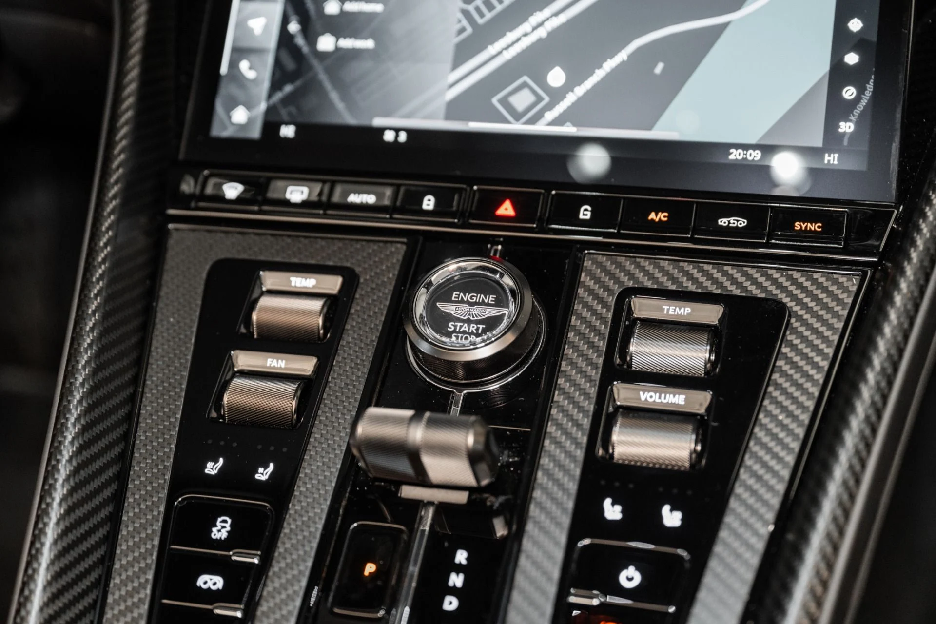 mph023_2252384270_New_2025_Aston_Martin_DB_12_Volante_1735316524_c1055799a7