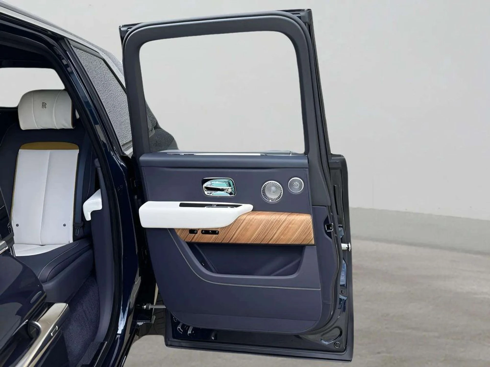 mph023_2259707020_7adeba583fbcaf606e51a7f64a40fcedx_ea4920aa53