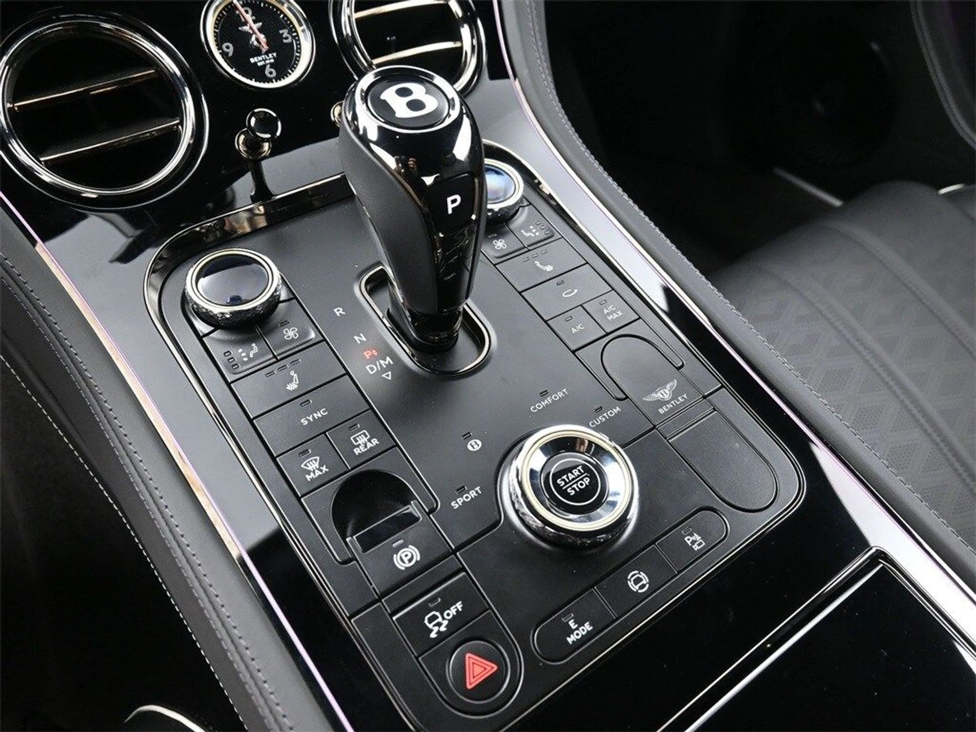 mph023_2260445292_39d8684e7e151f5bfc10e32ebb994593x_257157ff6c