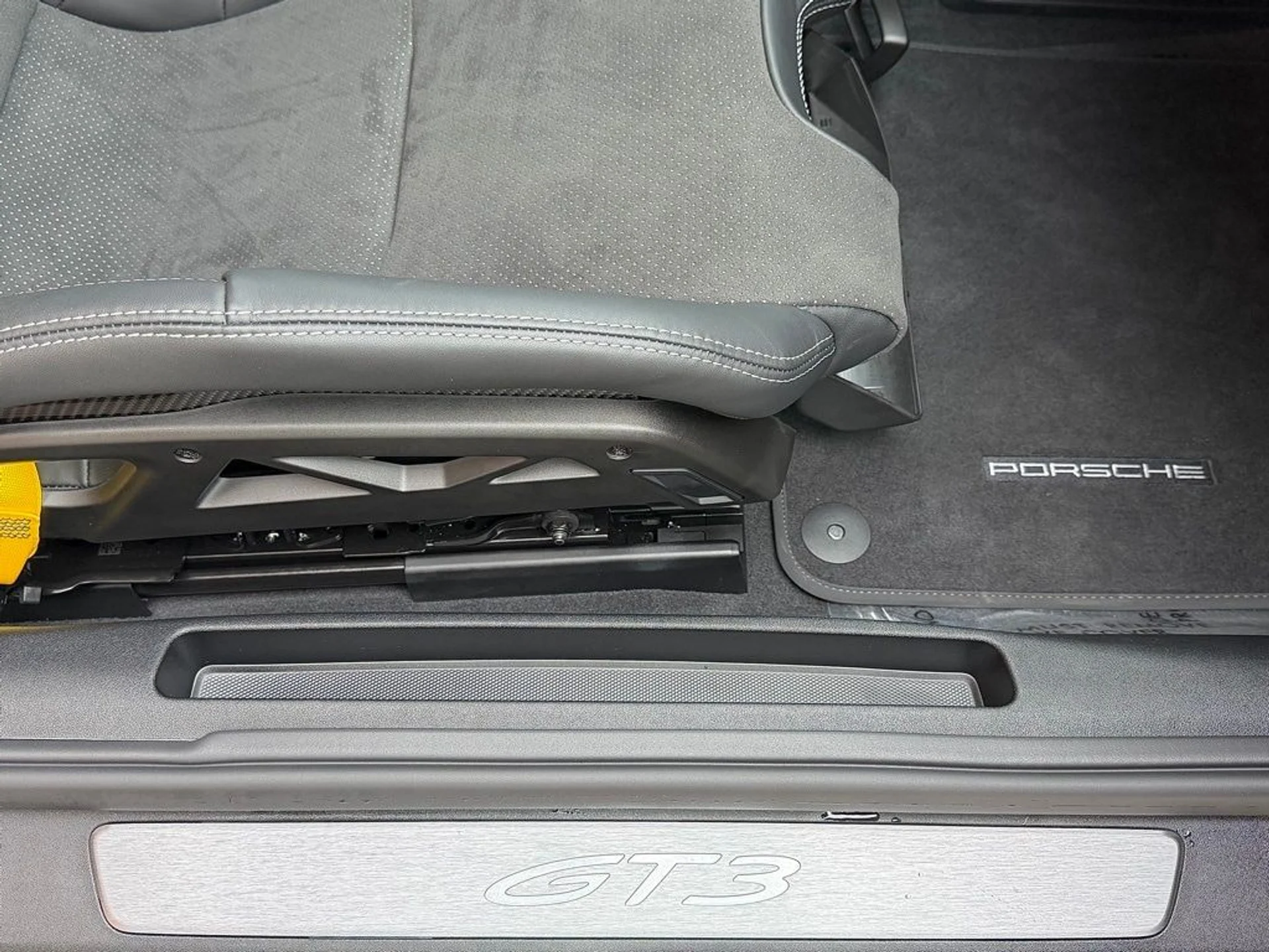 mph023_2267344228_0d09ec4c24f2973d832ec438ac2b83bfx_994b700543