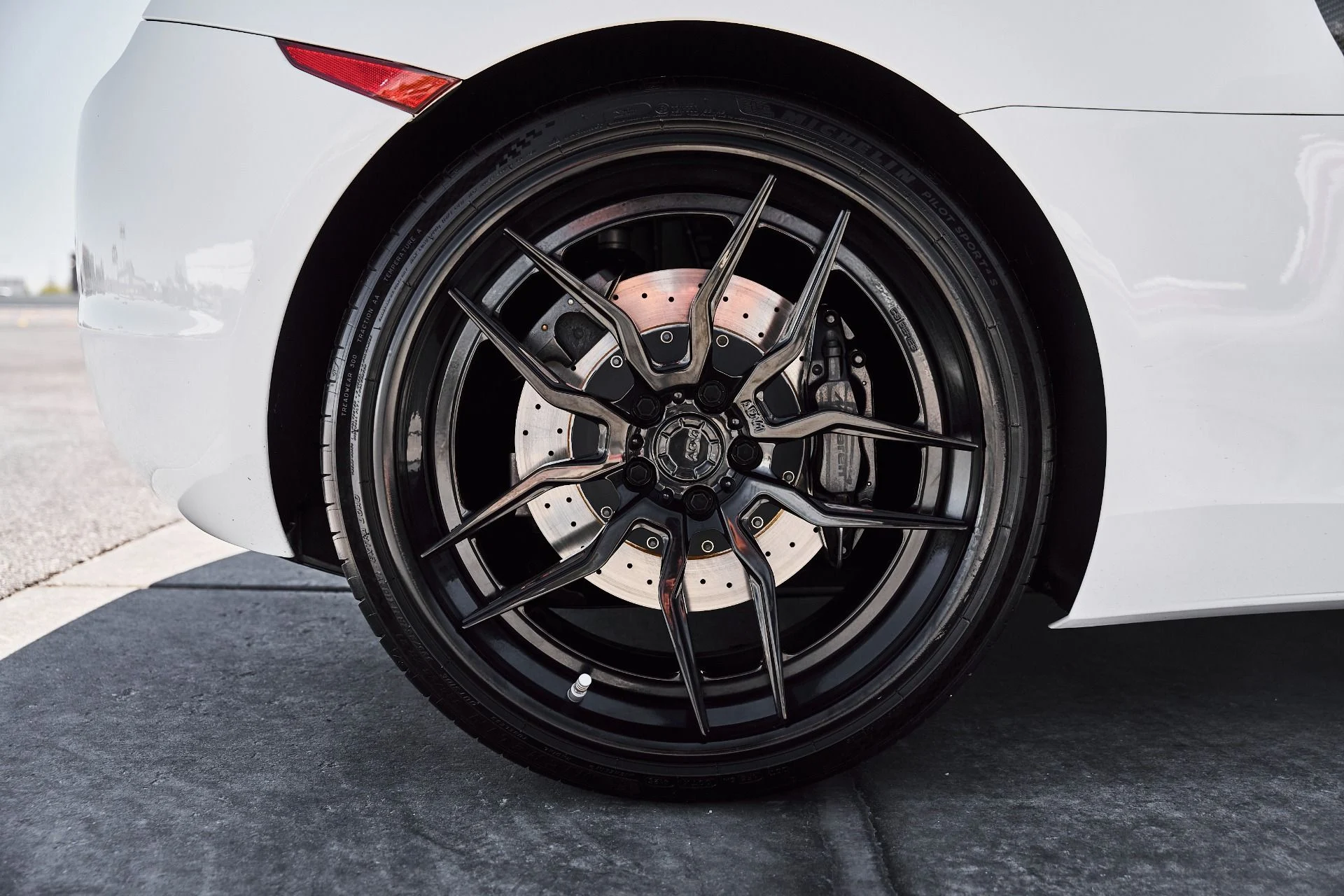 mph023_2267441360_Used_2012_Mc_Laren_MP_4_12_C_Base_1777009046_a4396ba17c