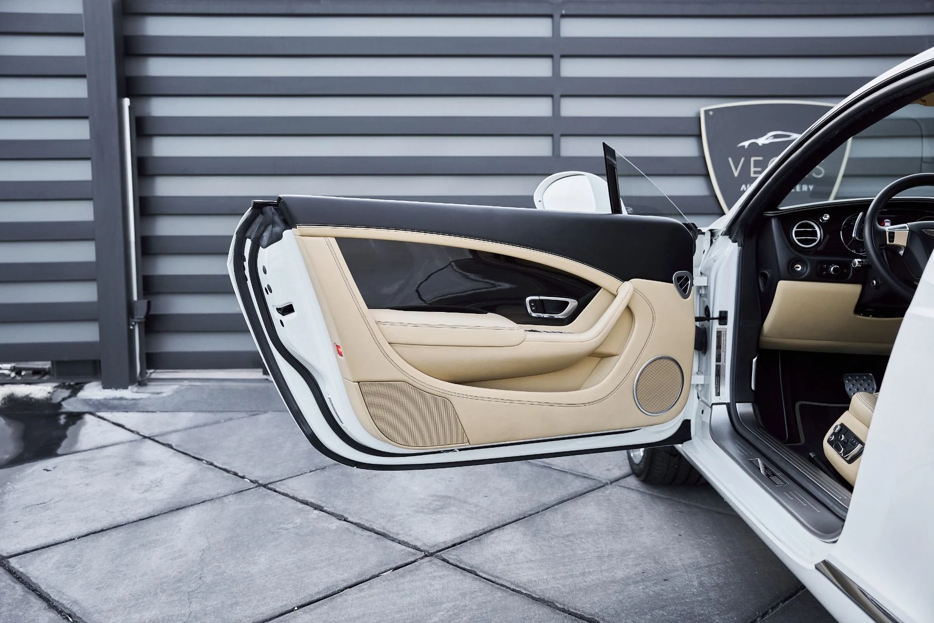 mph023_2268915561_Used_2016_Bentley_Continental_GT_W12_1767667336_0fc5ff608d