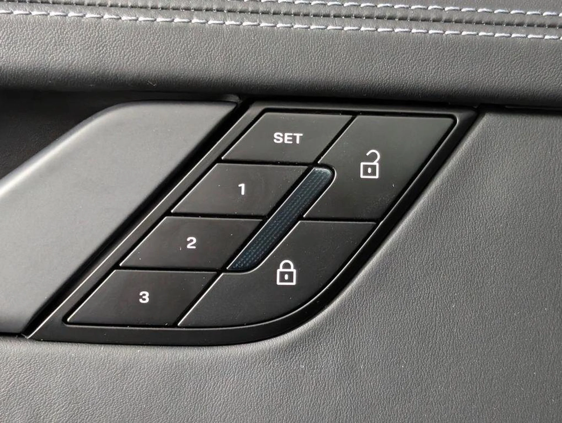 mph023_2270705020_pjluvkv_B63_Ox_AFFVKH_Ix12_Fq_Az_Q_f155ebf8a4