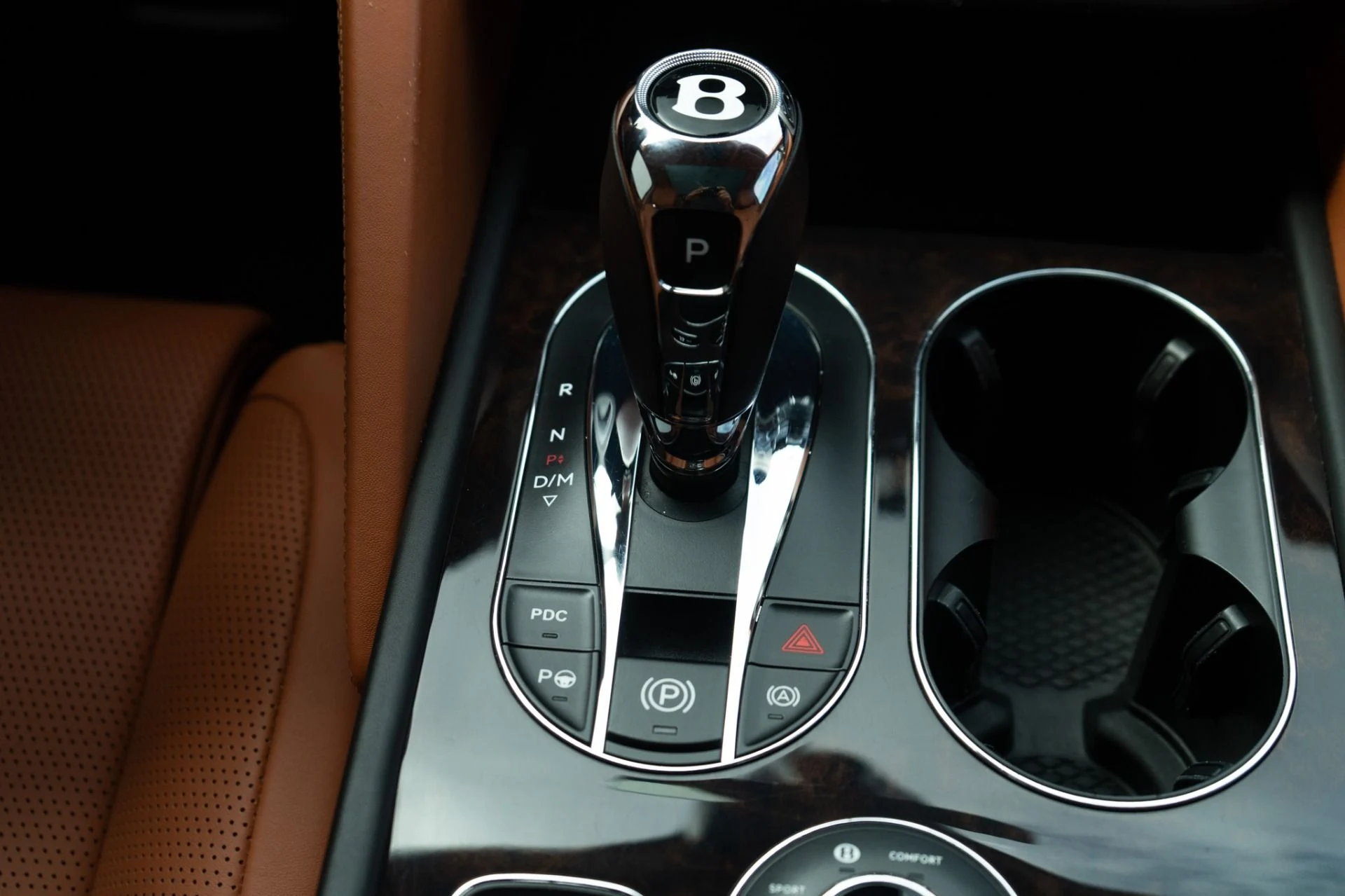 mph023_2272775021_Used_2021_Bentley_Bentayga_V8_1780518091_8ea3f7e822