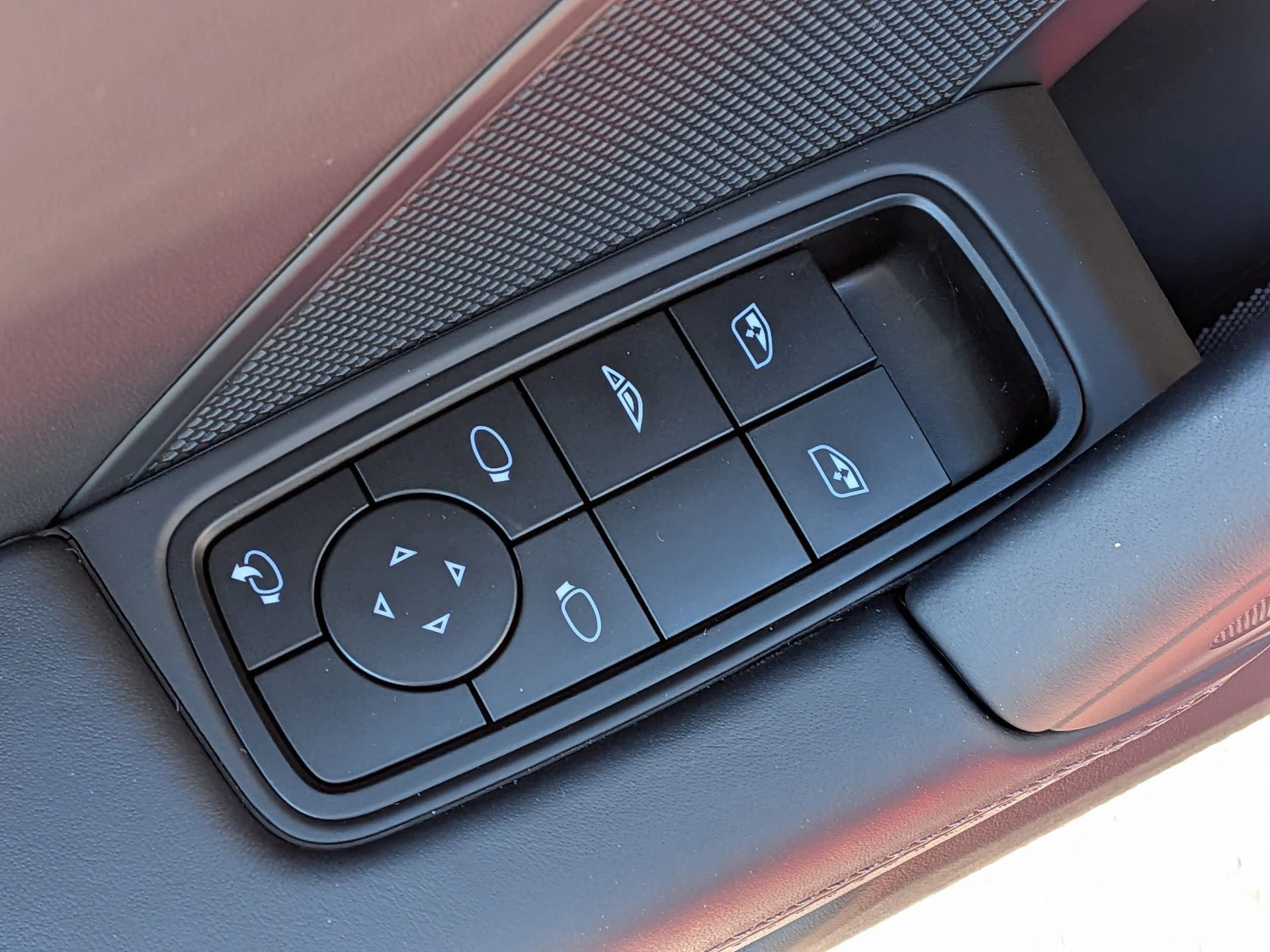 mph023_2280660581_54e528250984a32bf5c3ad45789ac453x_de8f0ee06d