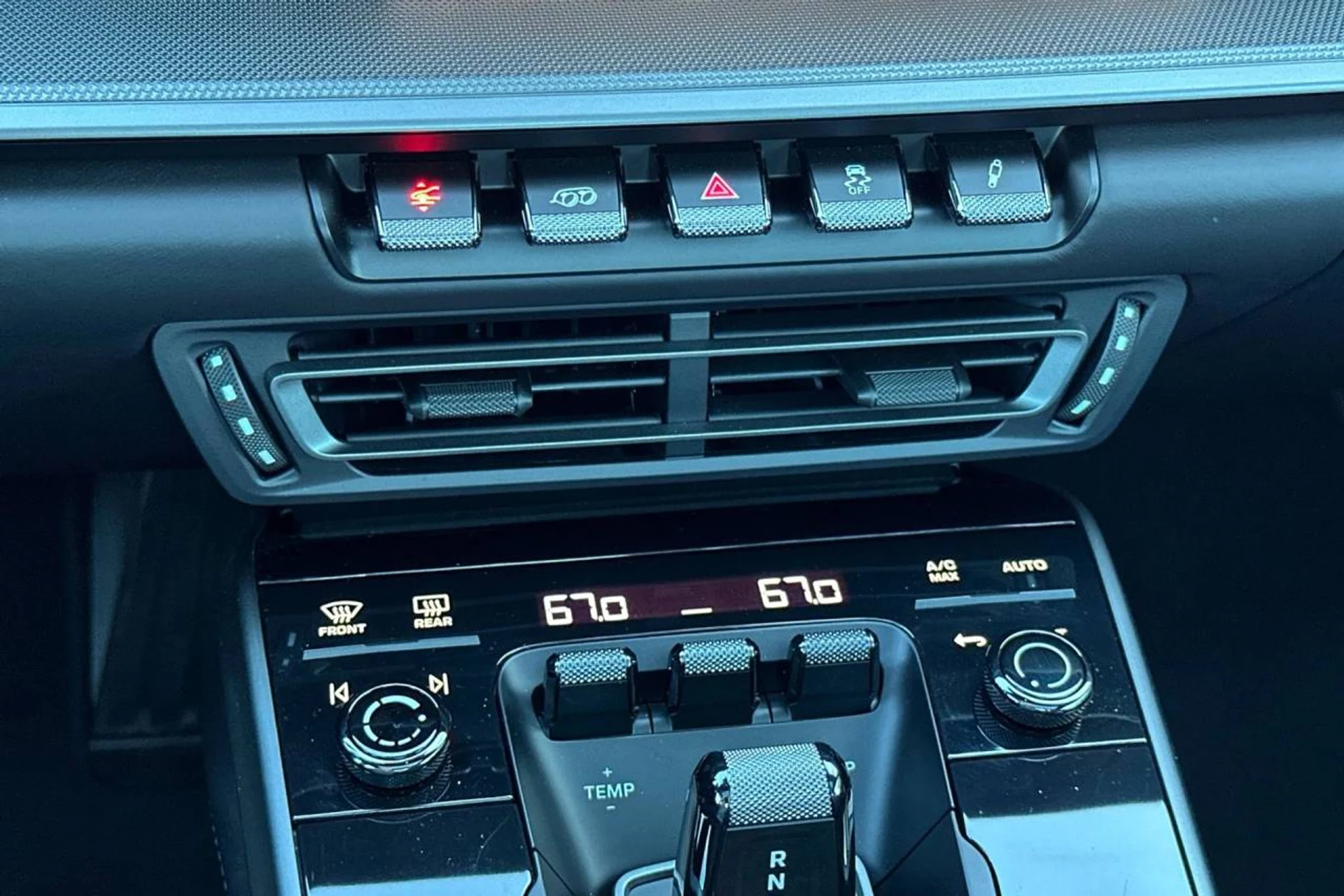 mph023_228230410_1280_2787781773