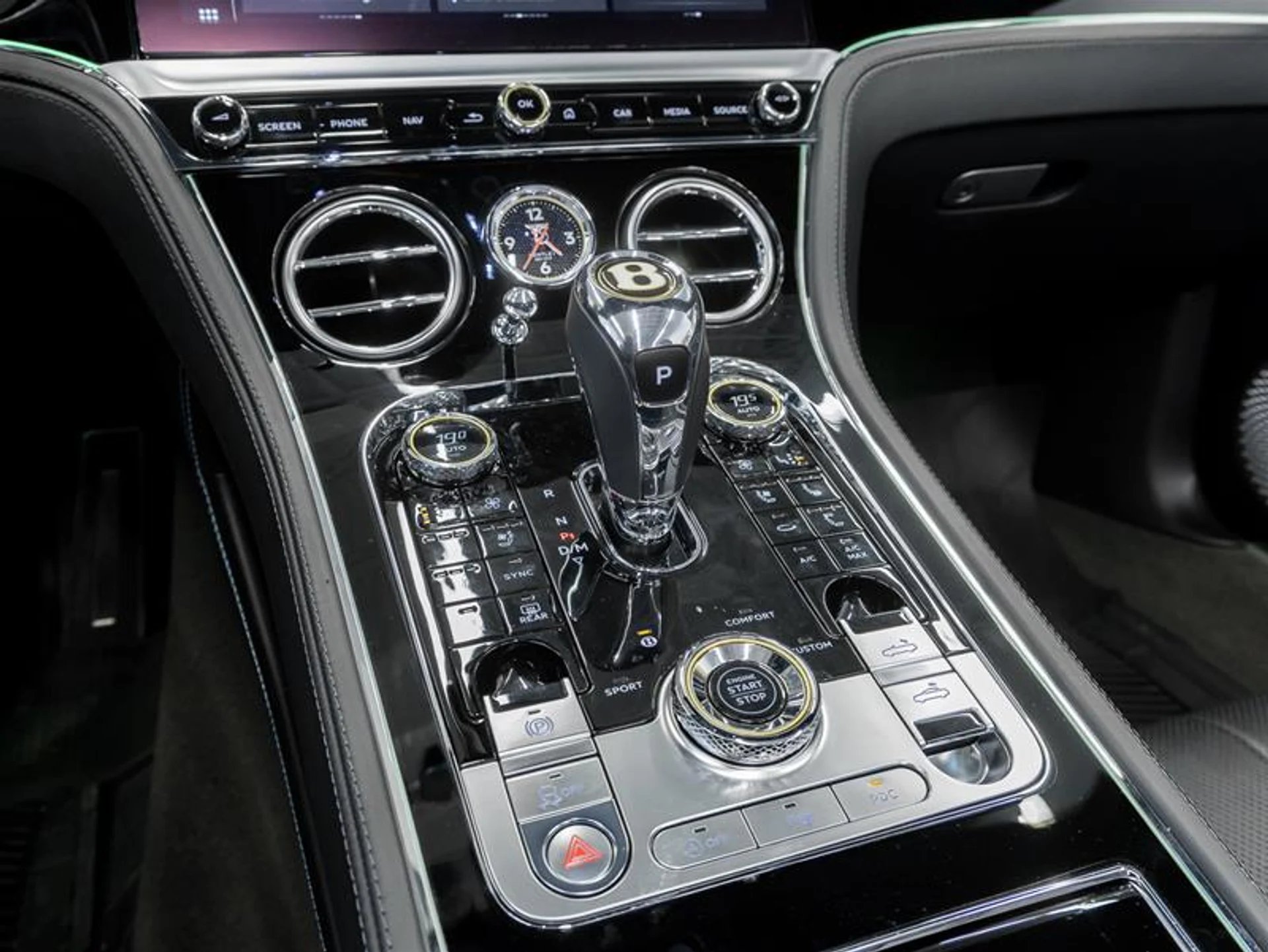 mph023_2300767301_11642317_1585477352_832ca083cd