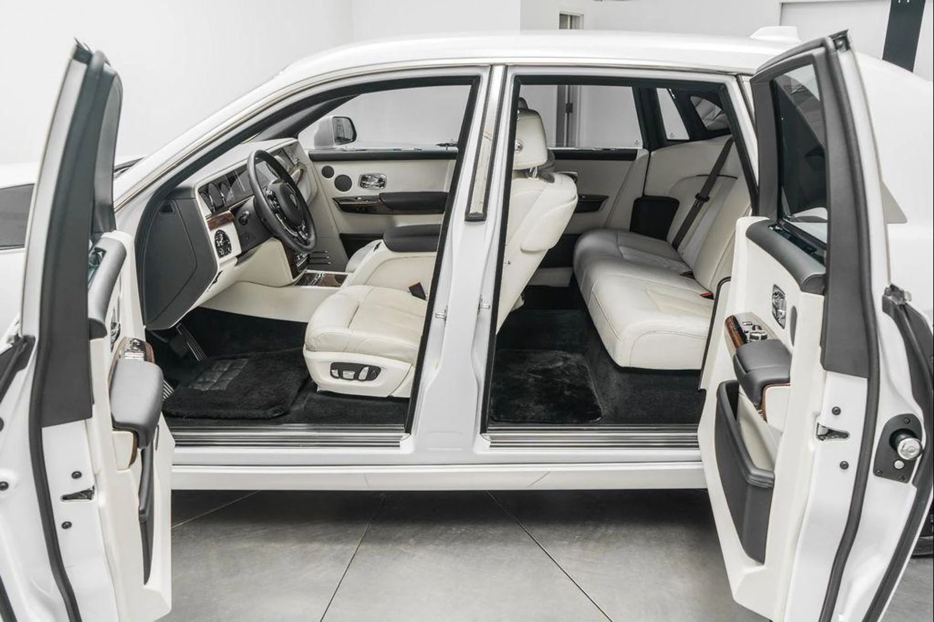 mph023_2302415797_64_X74m_UM_Oj4mc_K_n_Zq_L_Yv_VD_06_AM_e905adb08e